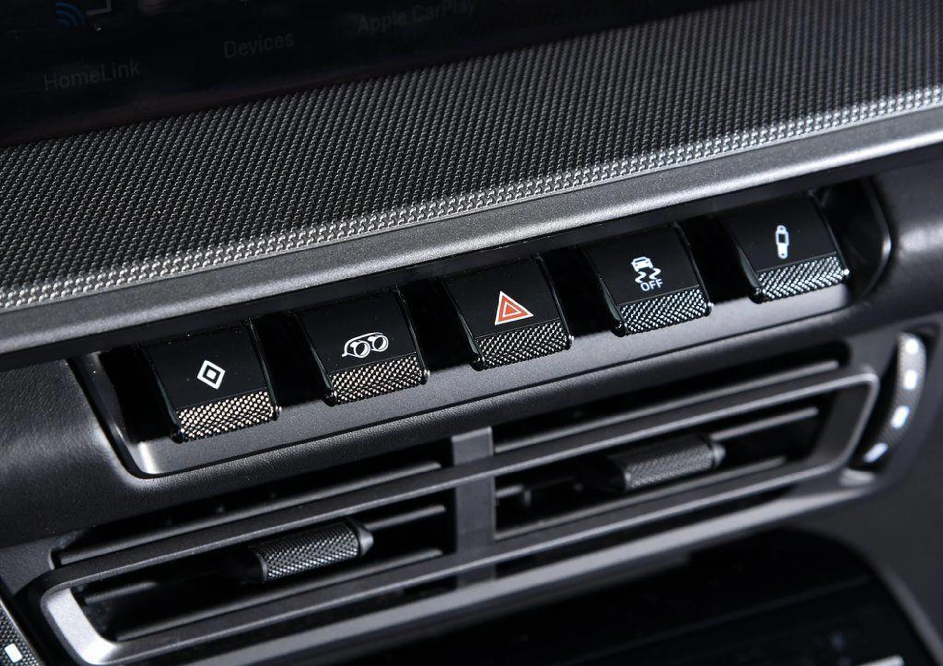 mph018_460157314_P6_Wy_OMM_Sbf_LR_Uh_Dgsup4n_YA_Vr4_3e81d60b2a