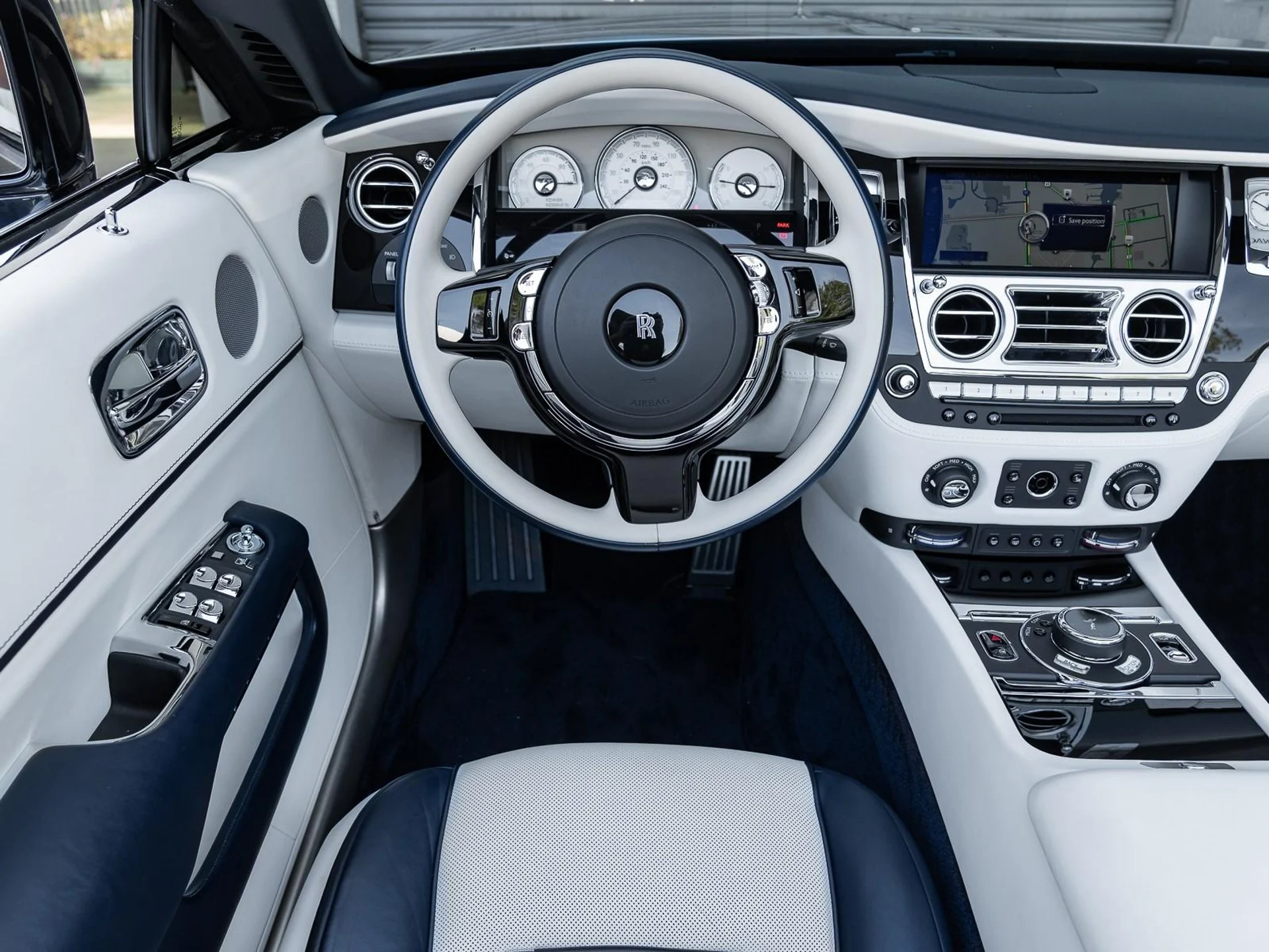 mph018_467676842_Used_2018_Rolls_Royce_Dawn_Convertible_1764360442_595fe12644