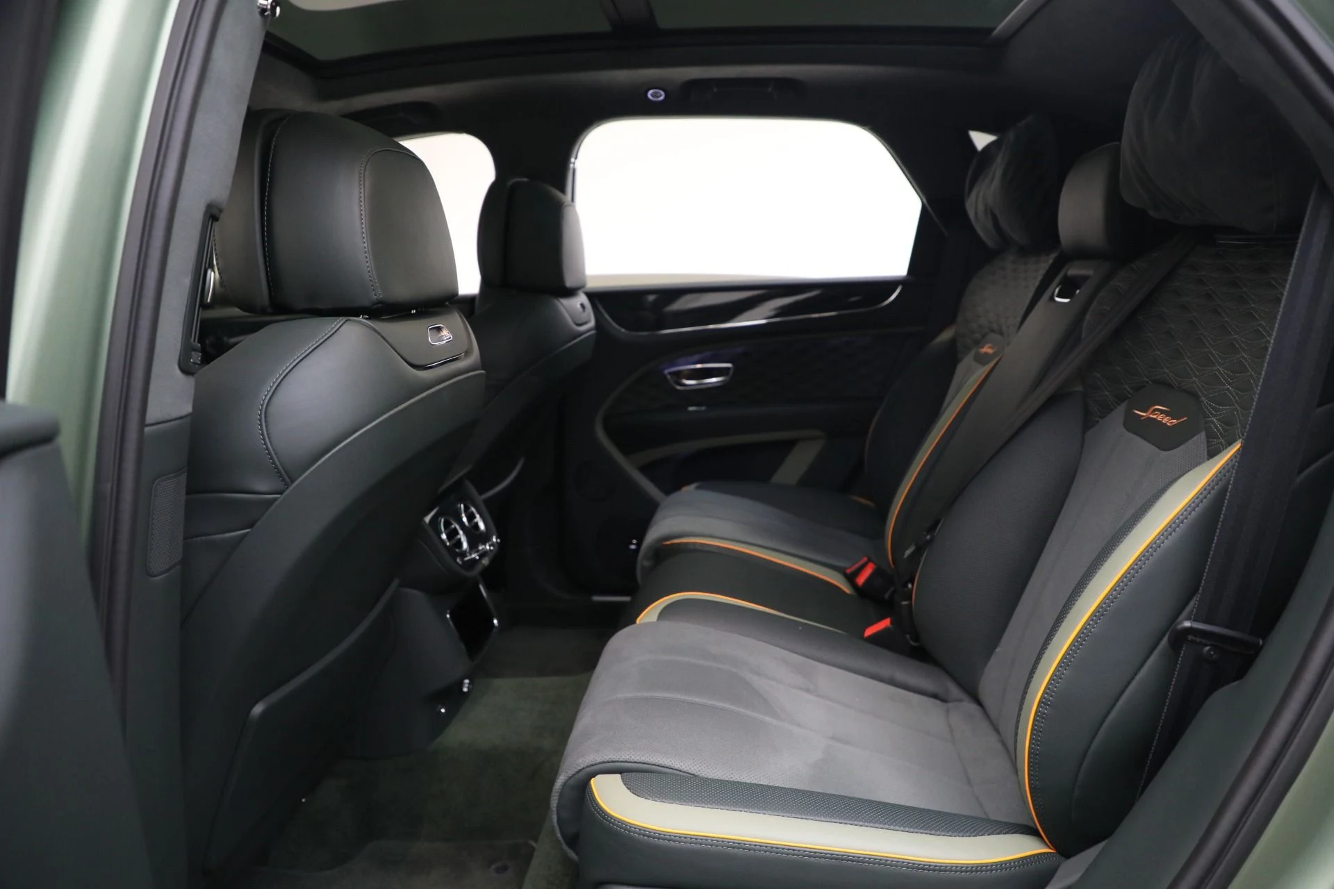 mph018_469658663_New_2027_BENTLEY_BENTAYGA_SPEED_1761837159_c650206646