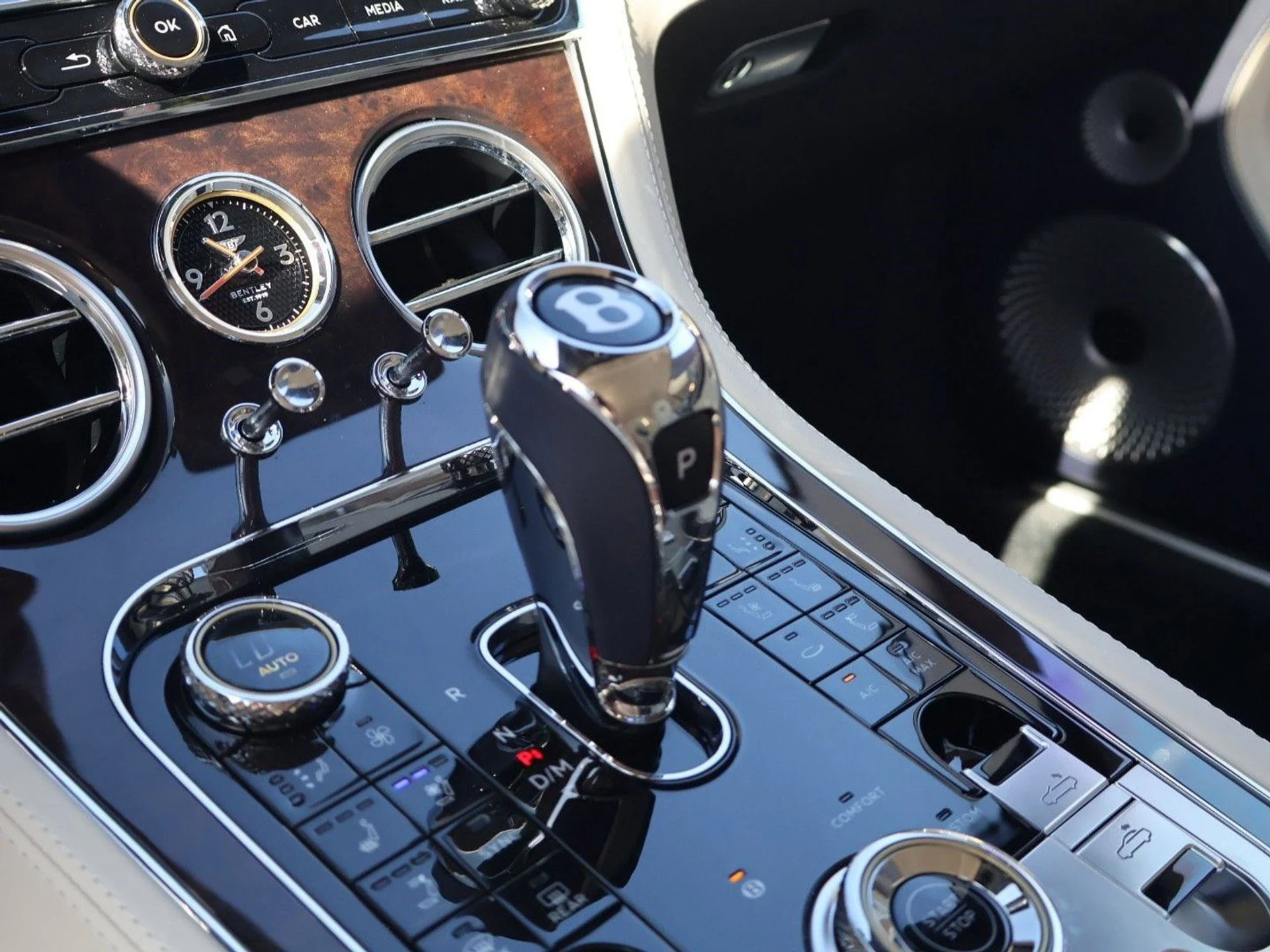 mph018_47105665_e3f7f14ee5c7f028e25ebaac0996672ax_29147aa177