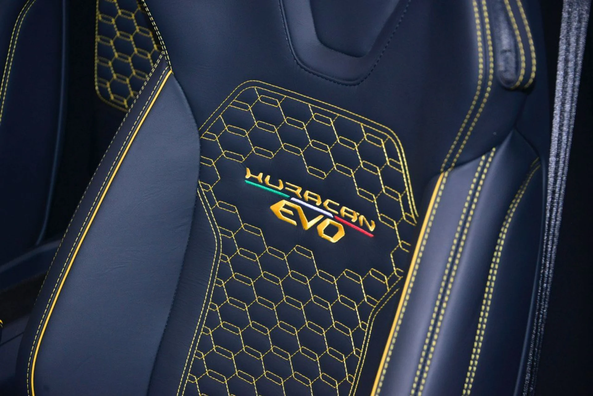 mph018_475489071_67643036bb26f7f4a44a7c8f905344f6x_19c2190feb