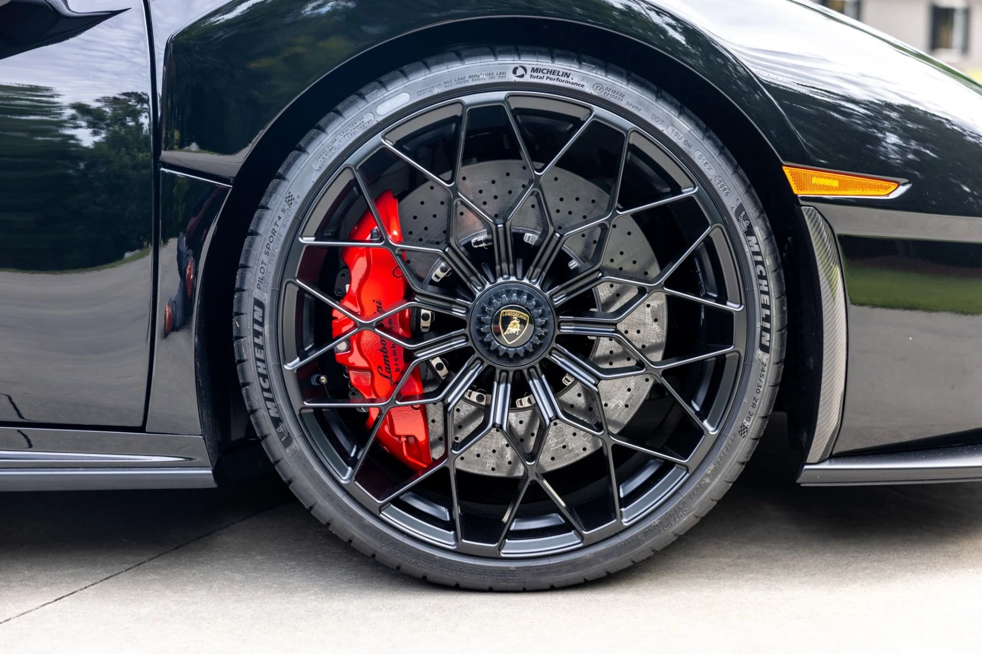 mph018_480174154_Used_2021_Lamborghini_Huracan_STO_1781723231_88b54bc27a