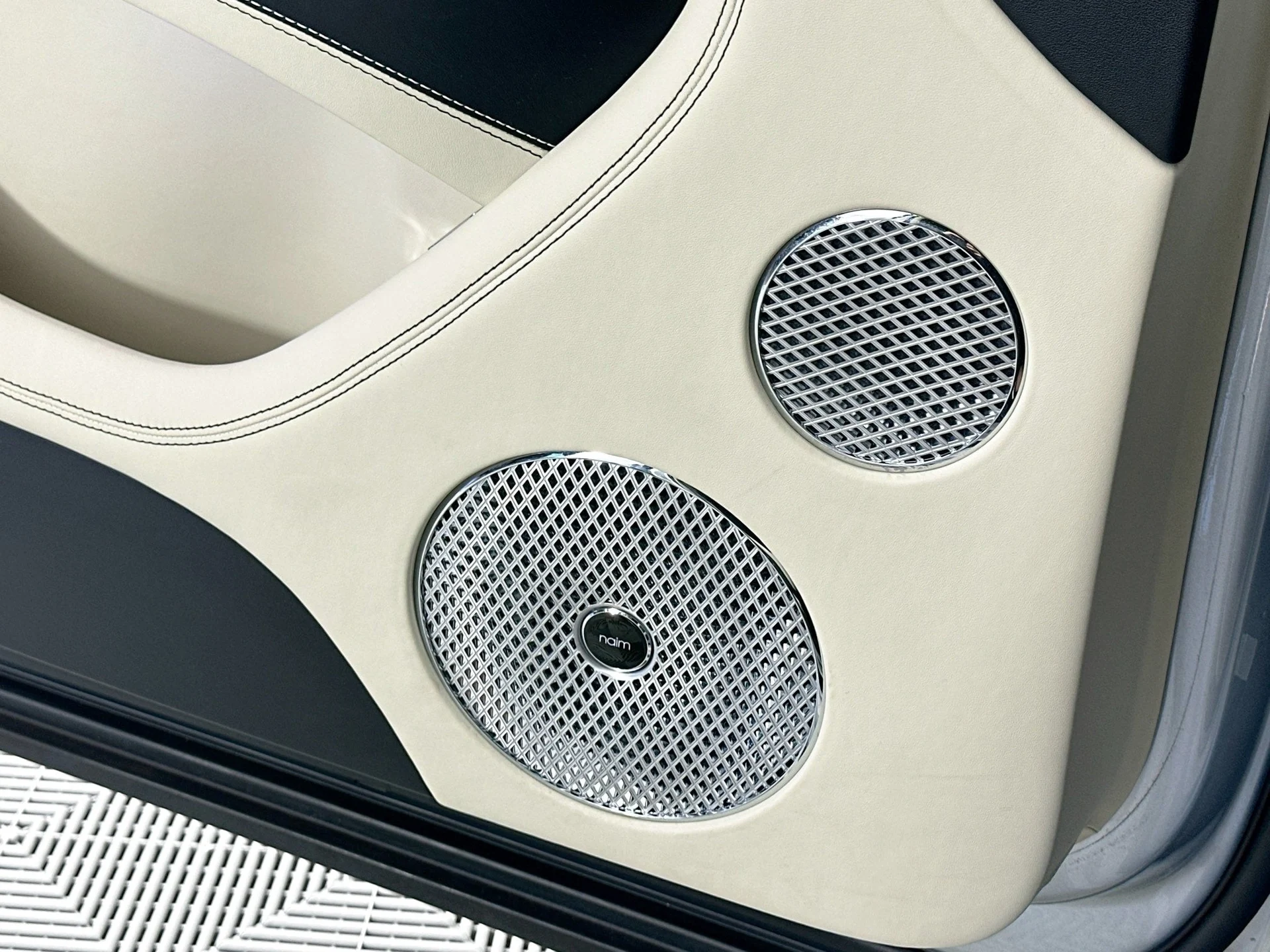 mph018_481845843_19_75aee13ac8