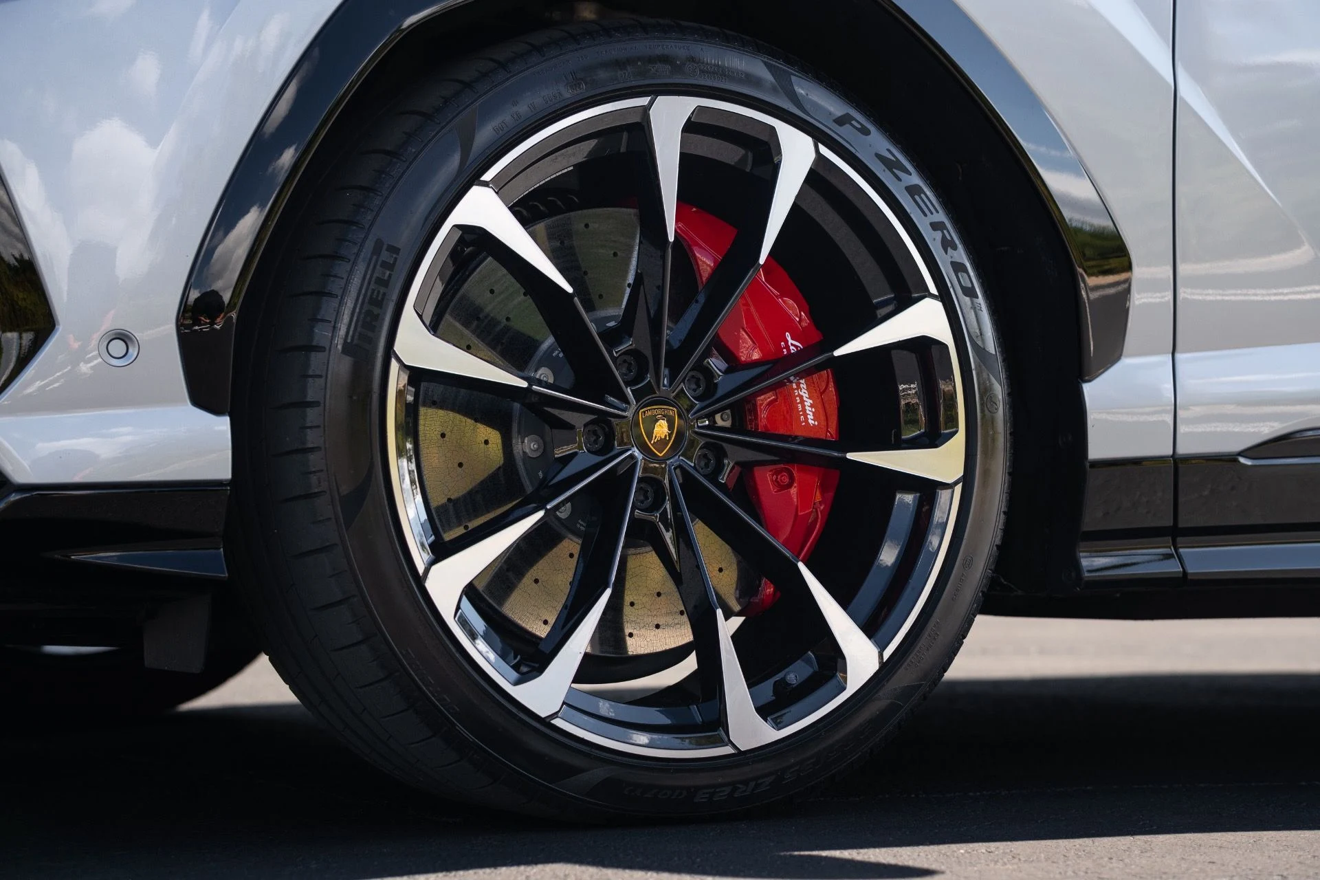 mph018_482213157_Used_2022_Lamborghini_Urus_1770690392_beaa7296fb