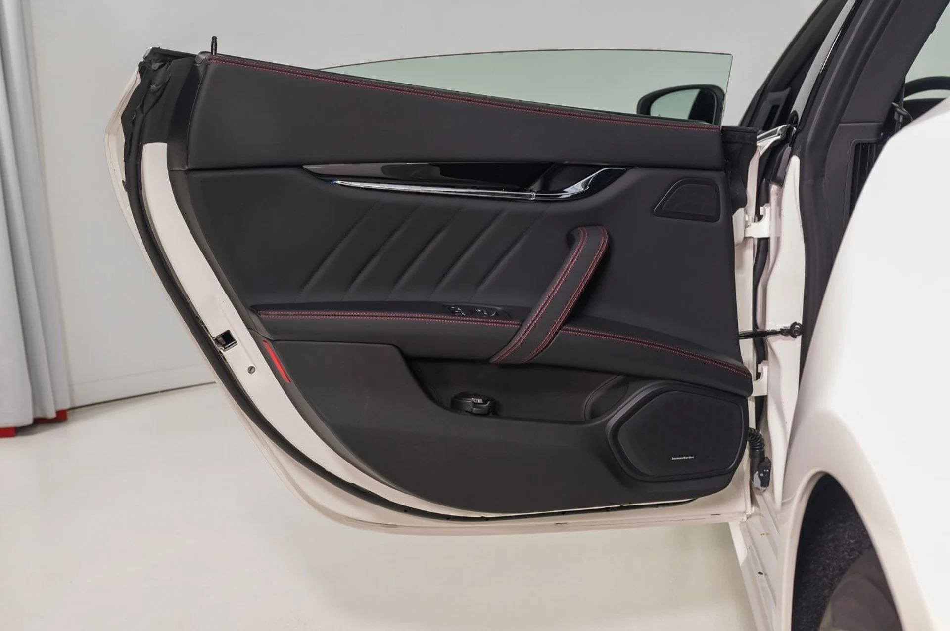 mph018_484651237_21d5fa01360b4fb792c5701506f6fc9d_4b6b7835ce