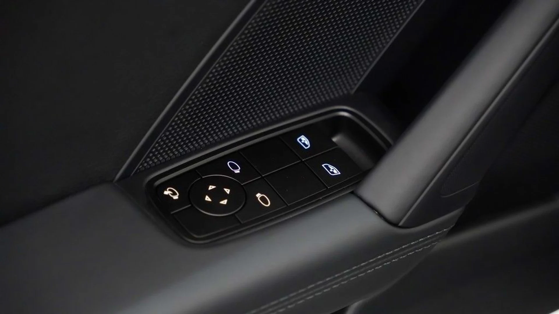 mph018_485987558_ffbd56f7304c35548083079a59ca60c0x_3c728f64be