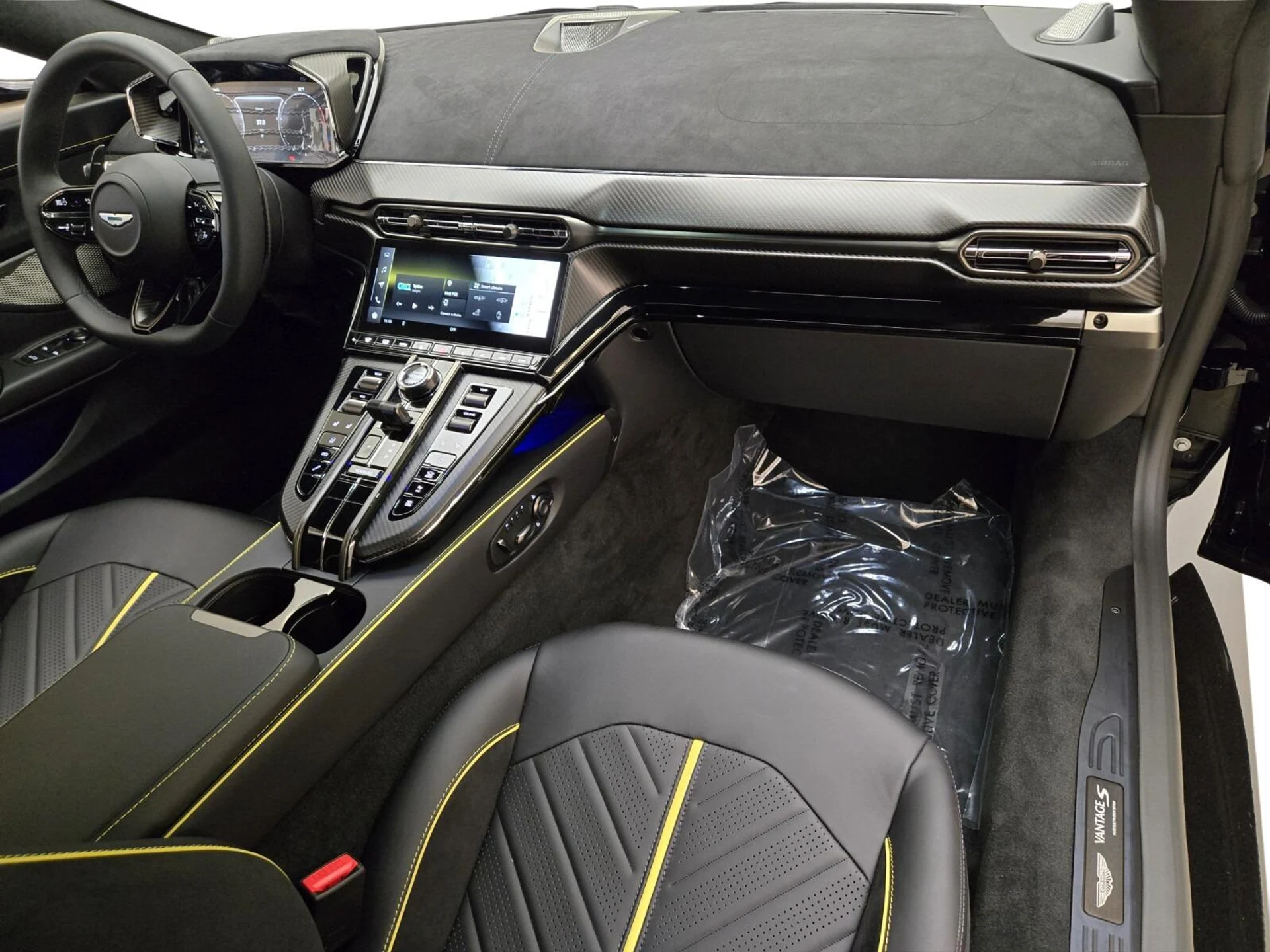 mph018_487949937_New_2026_Aston_Martin_Vantage_S_1775539080_fa0cd6eb05