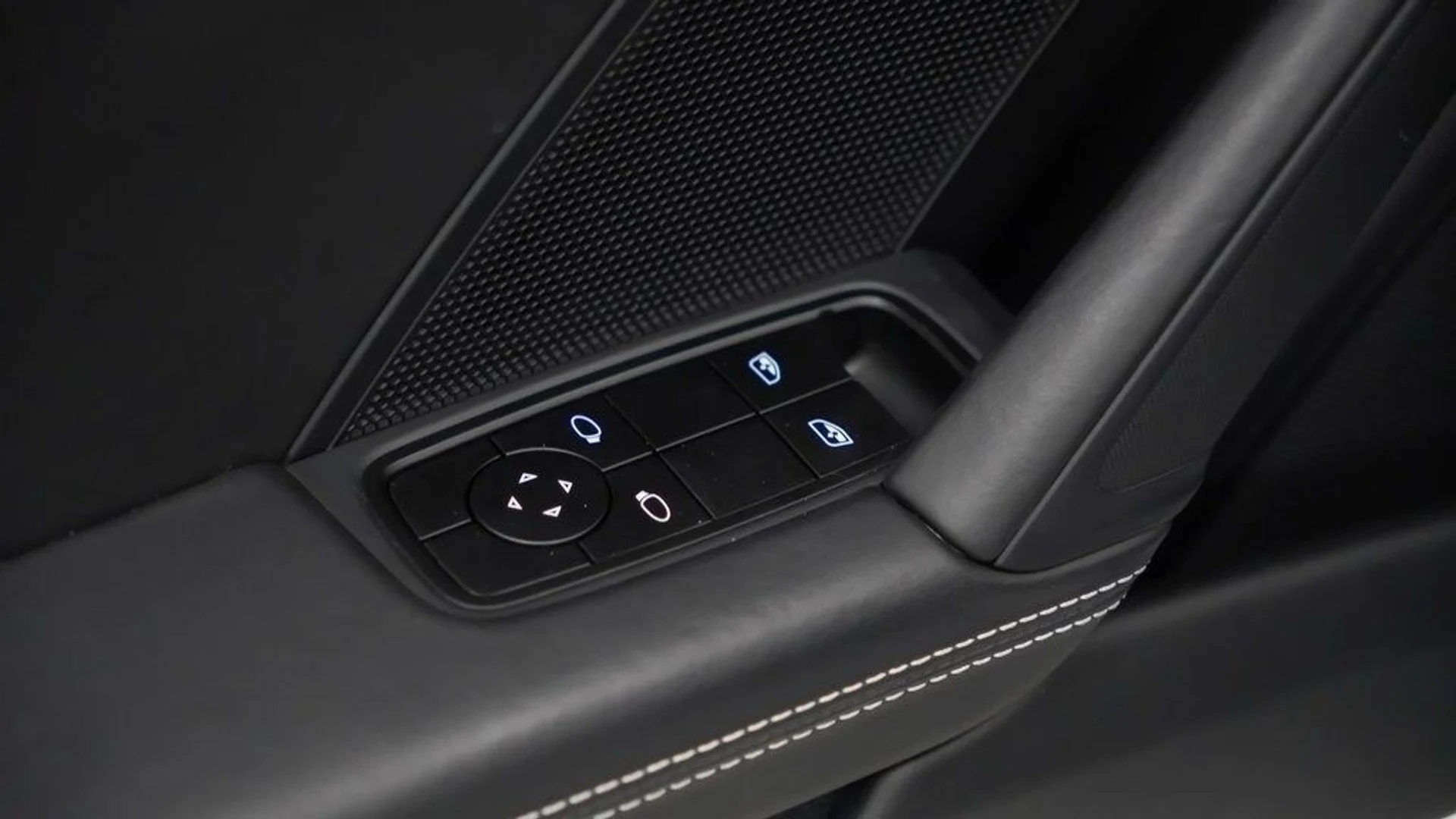 mph018_492731840_4db09596dbcbc5a99e2789ff853b662cx_50e1fd0e52