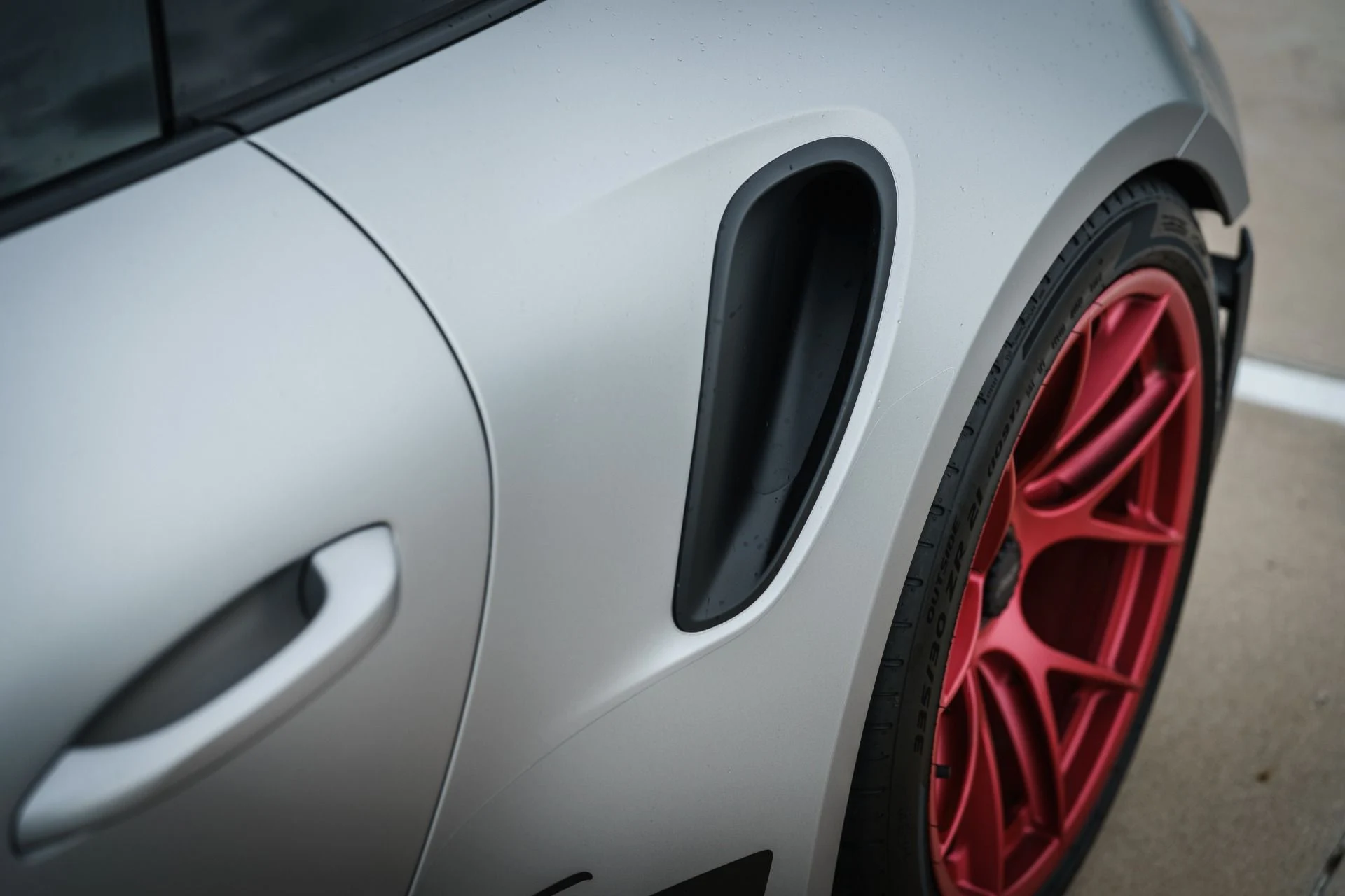 mph018_493221580_Used_2025_Porsche_911_GT_3_RS_1777653448_7a5a64f2d9