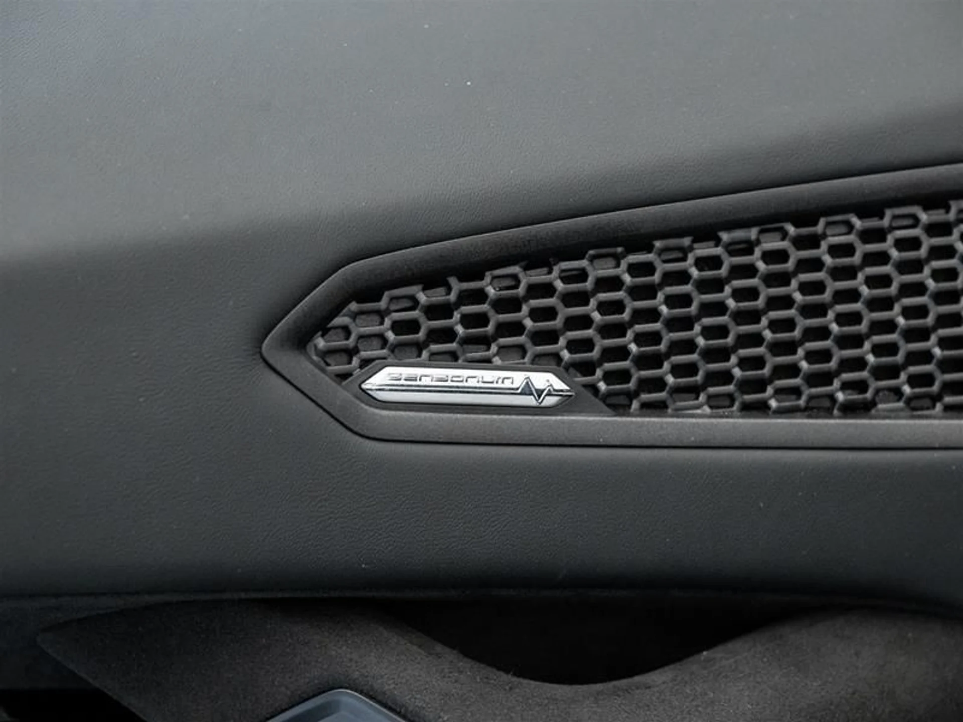 mph018_502685664_11902086_1640334193_c6a70cb663