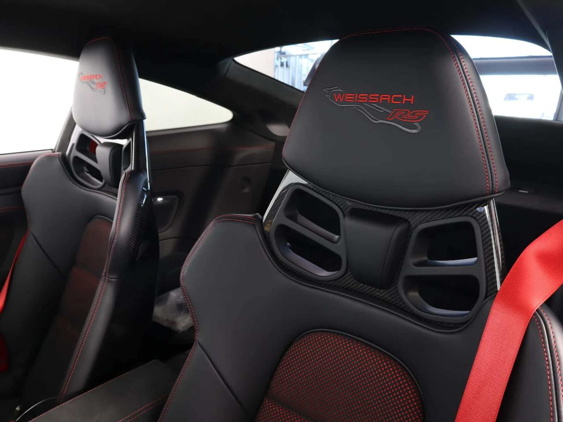 mph018_504677383_77fb7201ed33b2aff6ad42a11e57aaac_b6e39d98f5