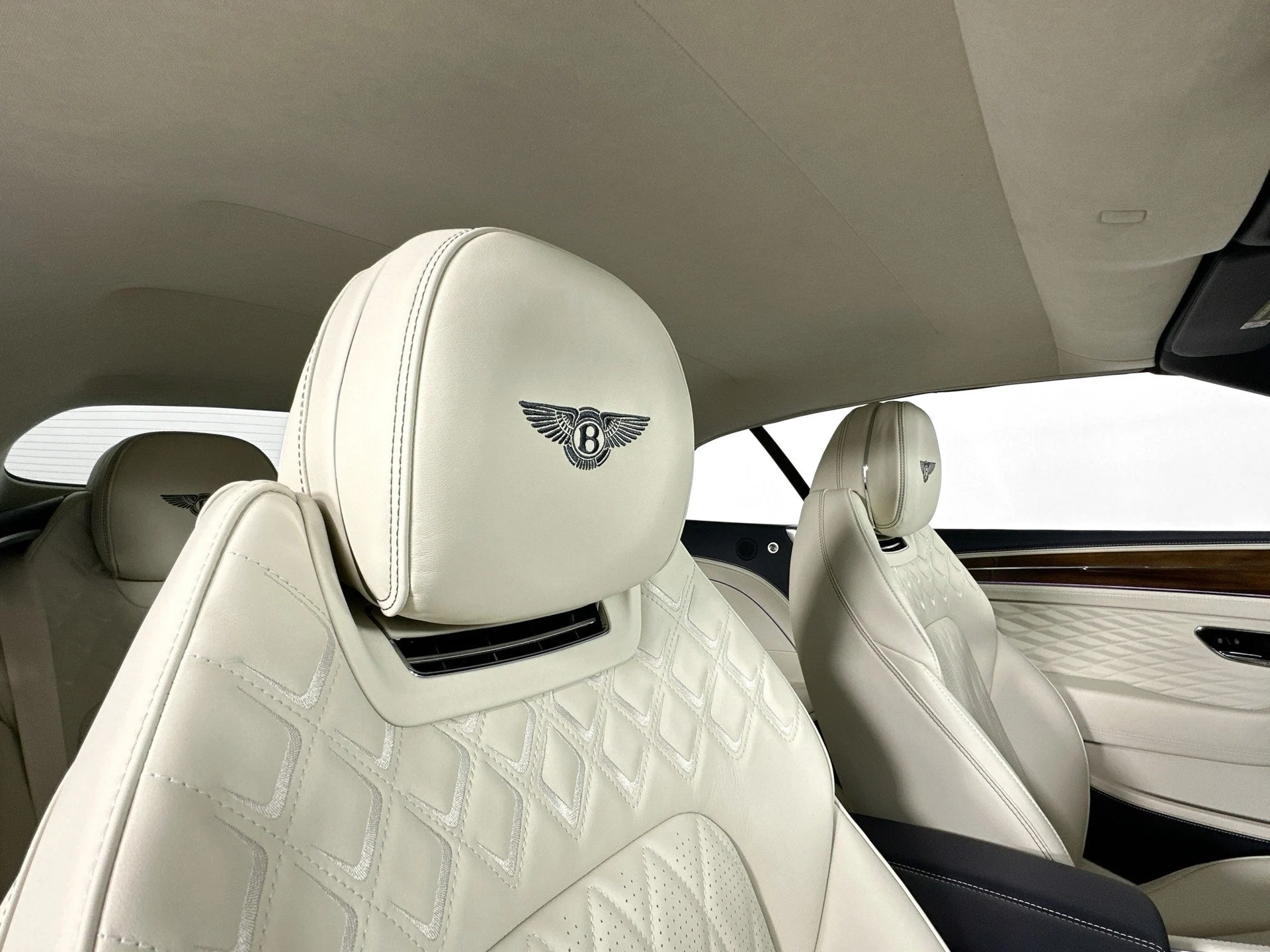 mph018_505906782_19_dae3aaf0c0