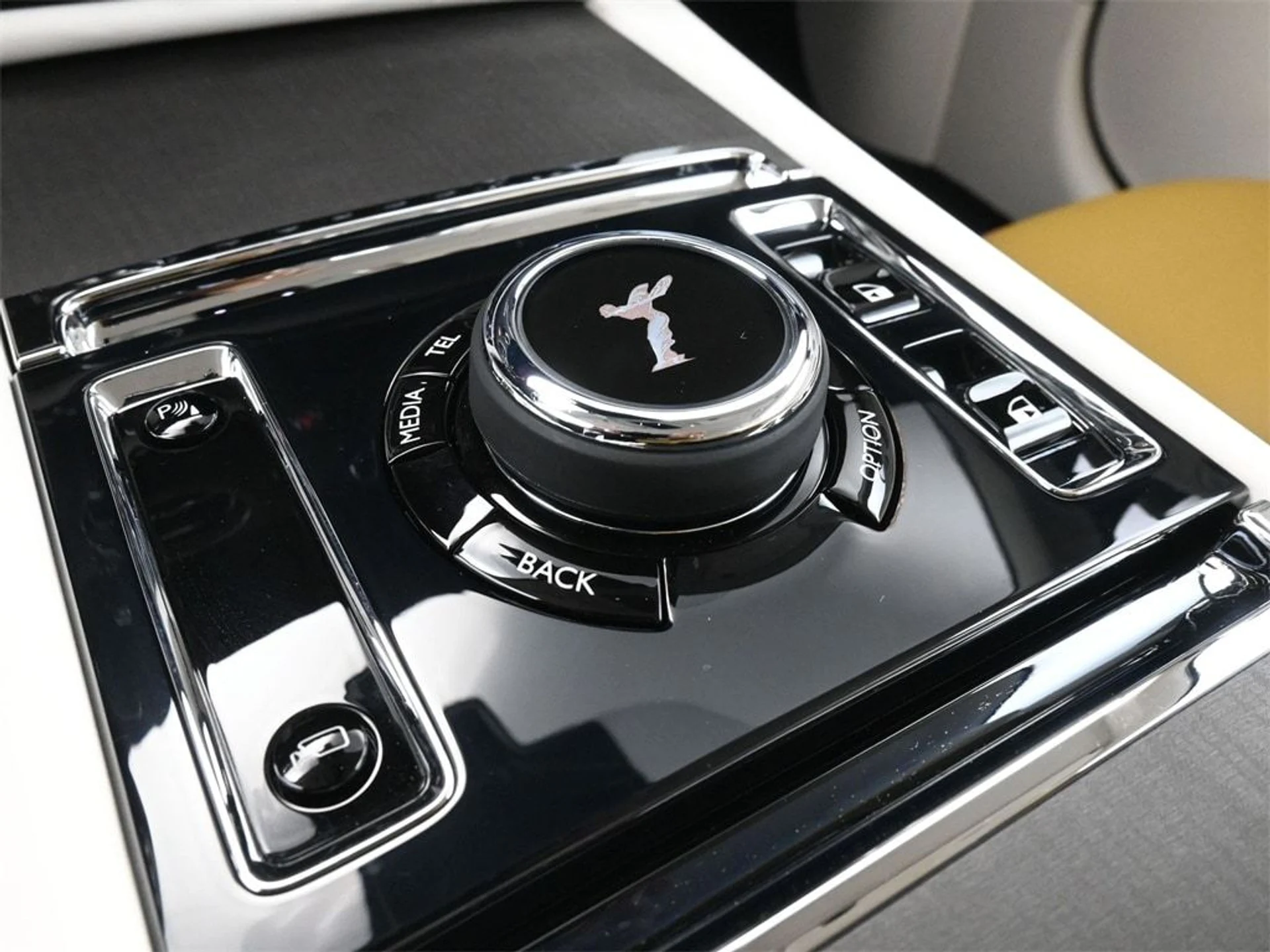 mph018_515699198_159ee6217630d4e06cb8bad3d7b648cex_494762982d