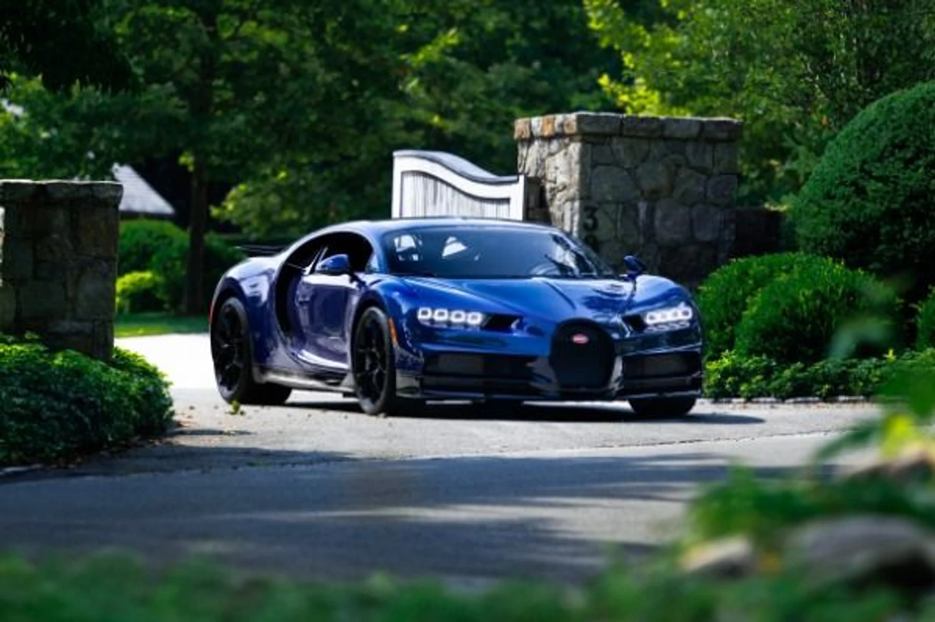 mph018_517876740_Used_2018_Bugatti_Chiron_Chiron_90a5b99259