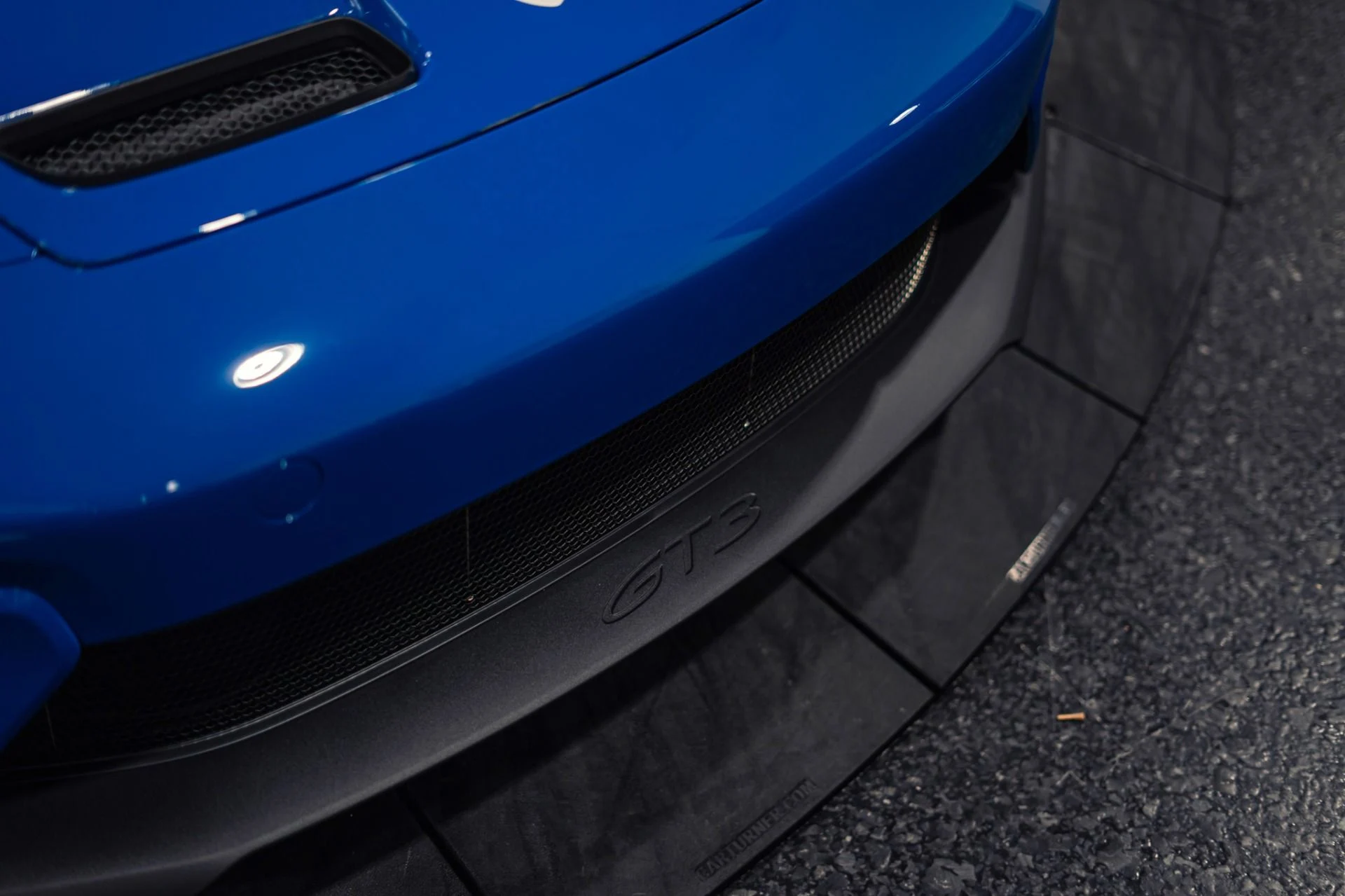 mph018_525865140_Used_2026_Porsche_911_GT_3_Touring_Lugano_Blue_Lightweight_Package_1777381470_129b516344