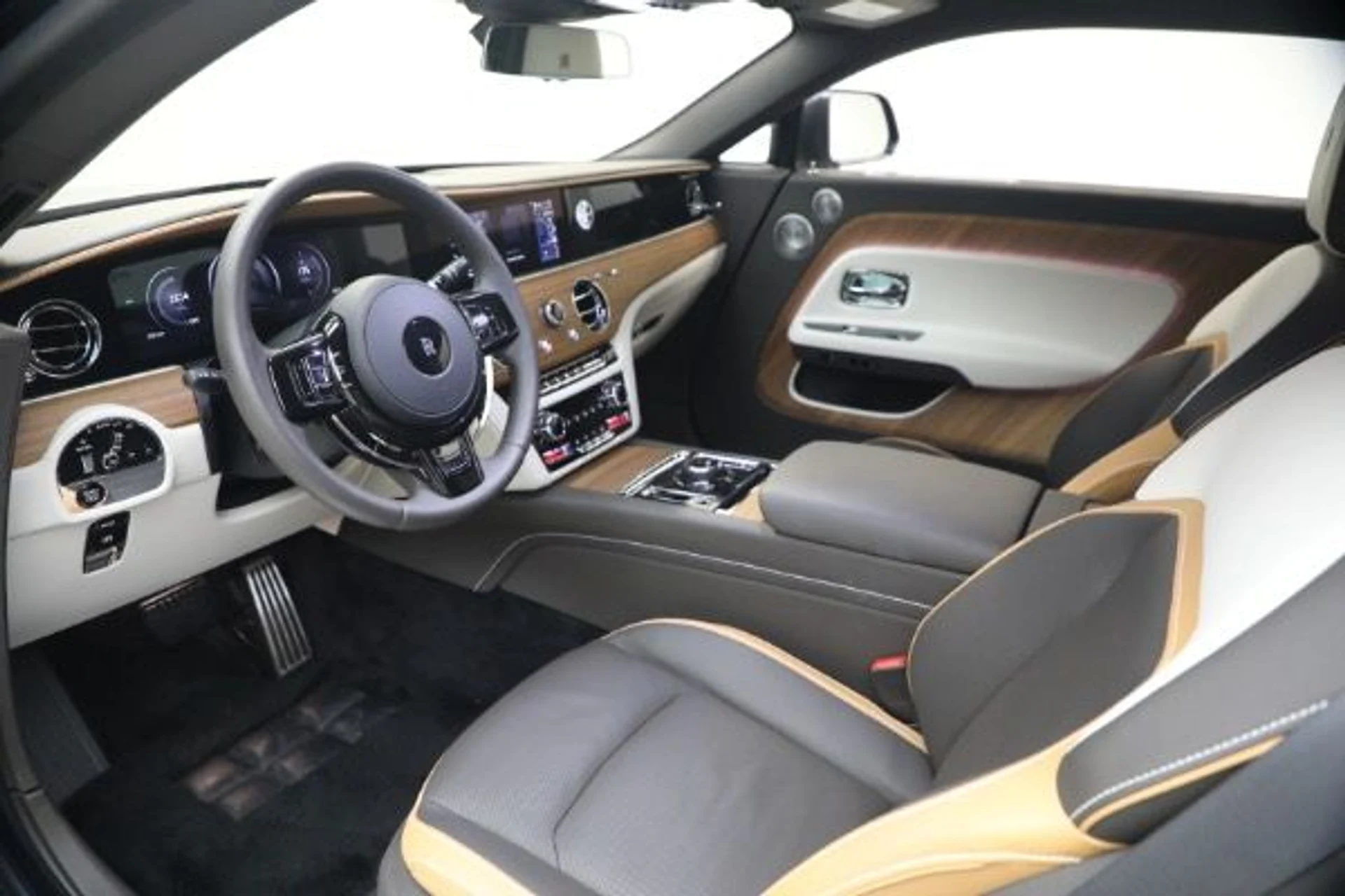 mph018_530341489_Used_2024_Rolls_Royce_Spectre_e27a0bd3fe