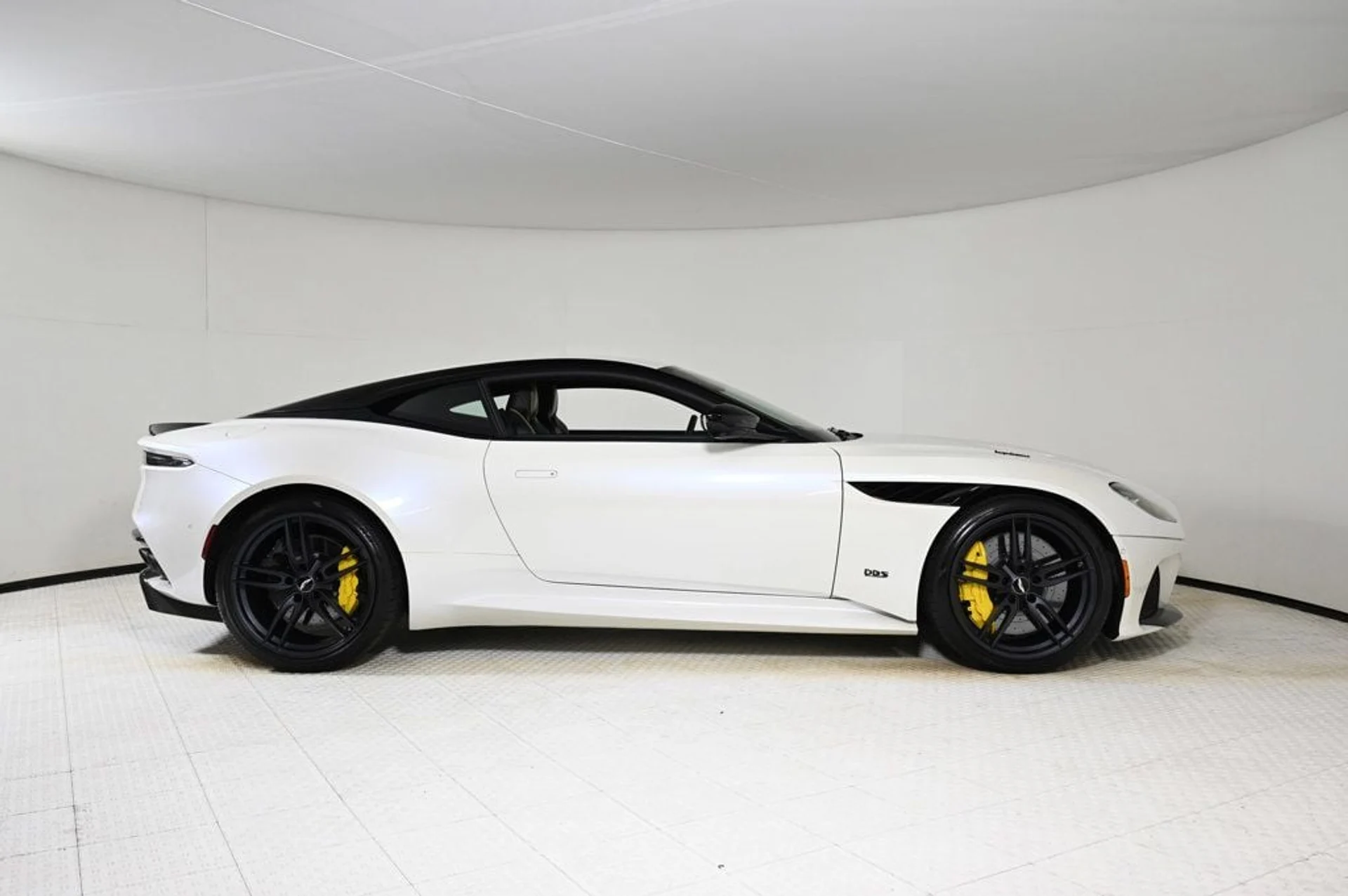 mph018_536430527_used_2021_aston_martin_dbs_superleggera_11350_22941074_18_1024_d2dcadd69d