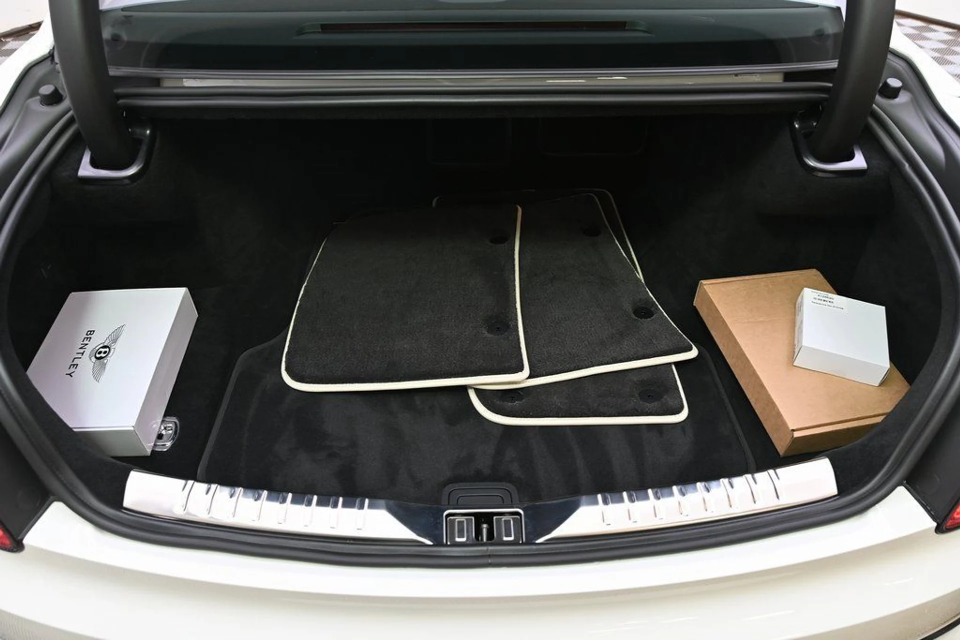 mph018_540833159_c10b09e77ca4468ba49152fe730f1a70_bf34644ce5