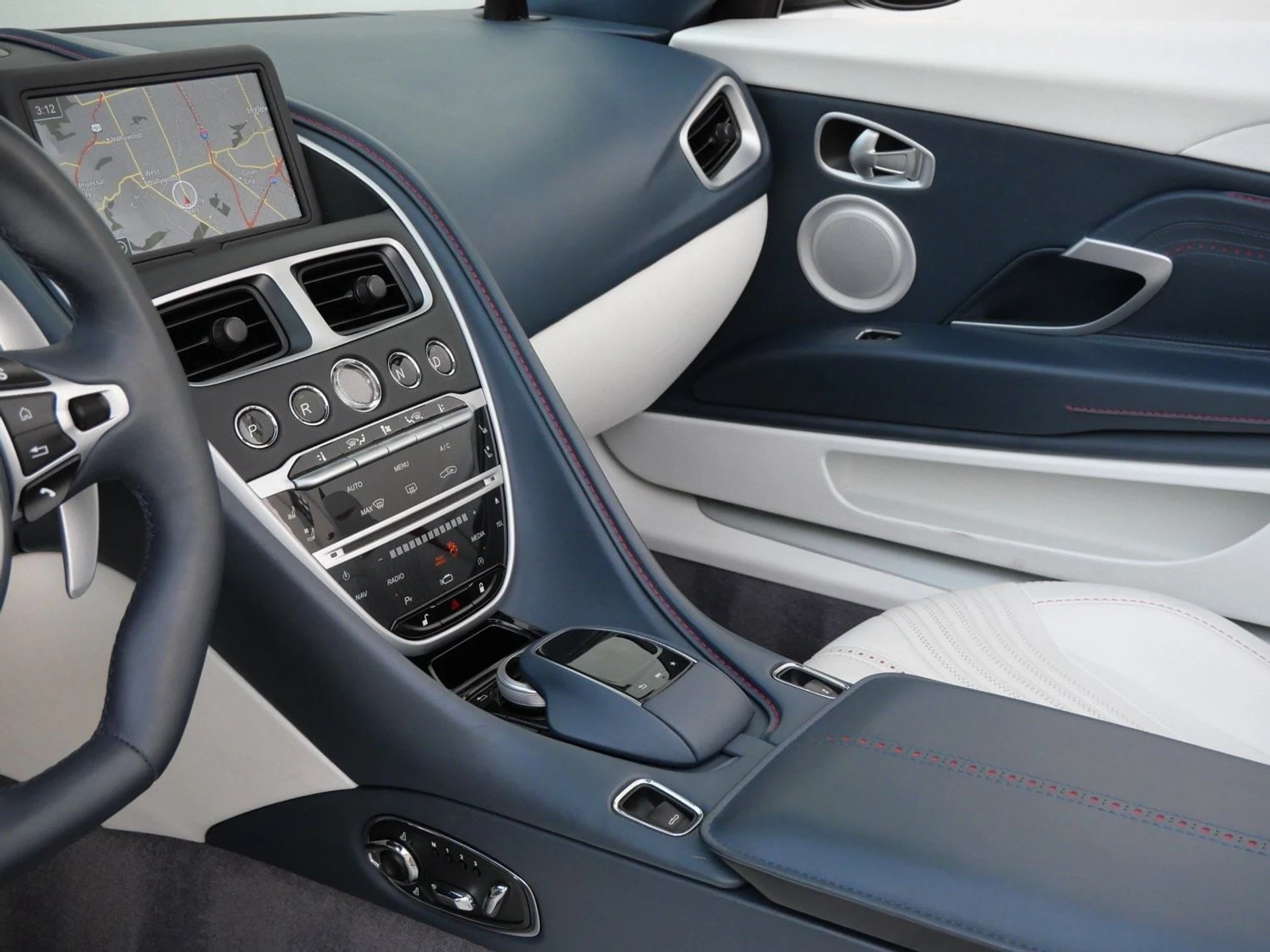 mph018_54095634_3cef081e95db640514a89b1d754cd909x_4f4f4abbca