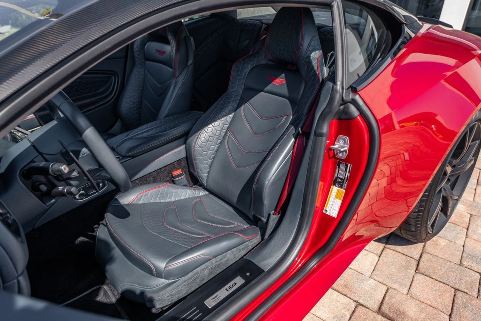 mph018_542330000_bdf50cf1415c660dbe39c656873b1964x_e664f1af81