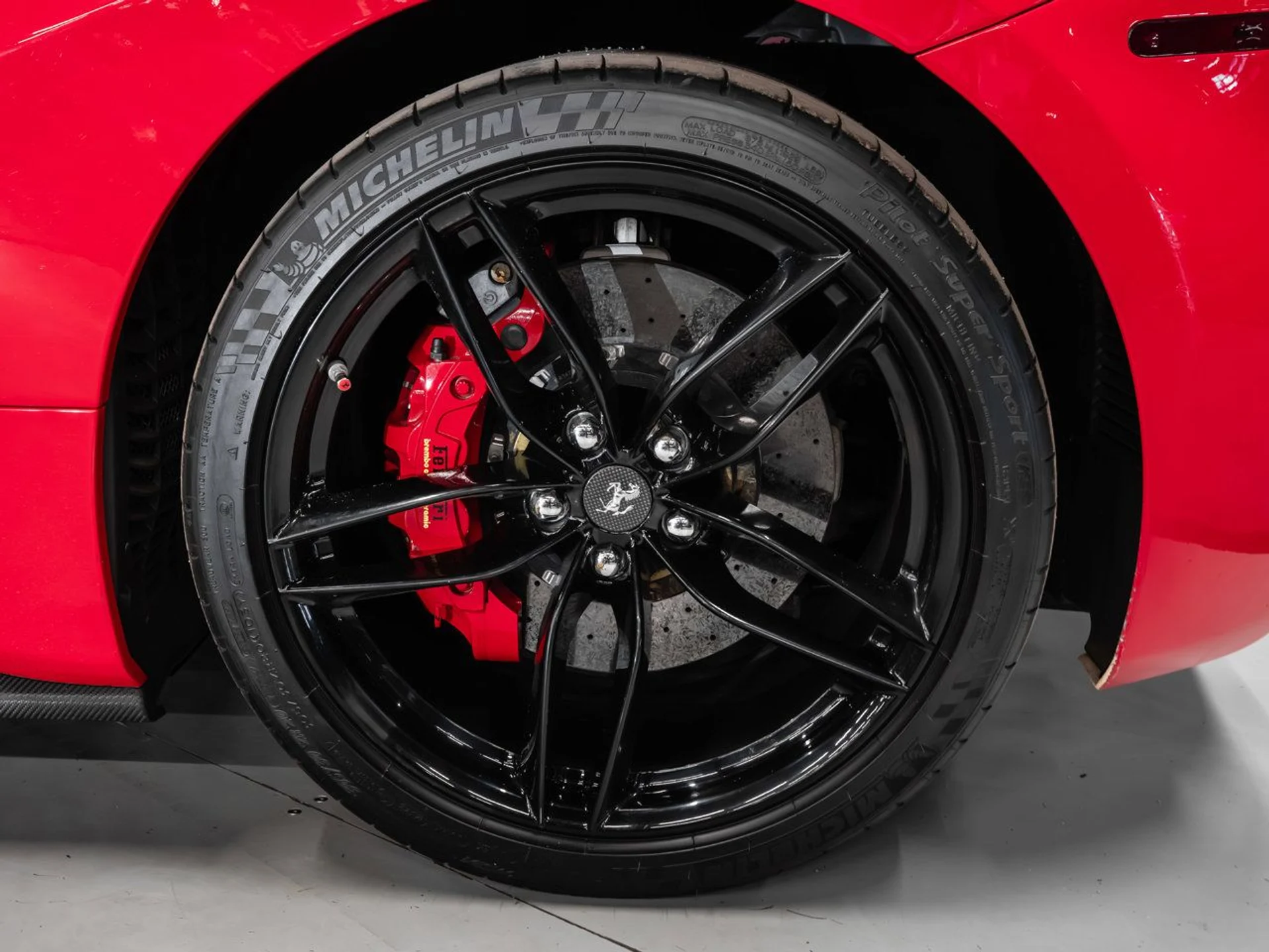 mph018_547990282_ferrari_488_gtb_2017_4cdea1e821