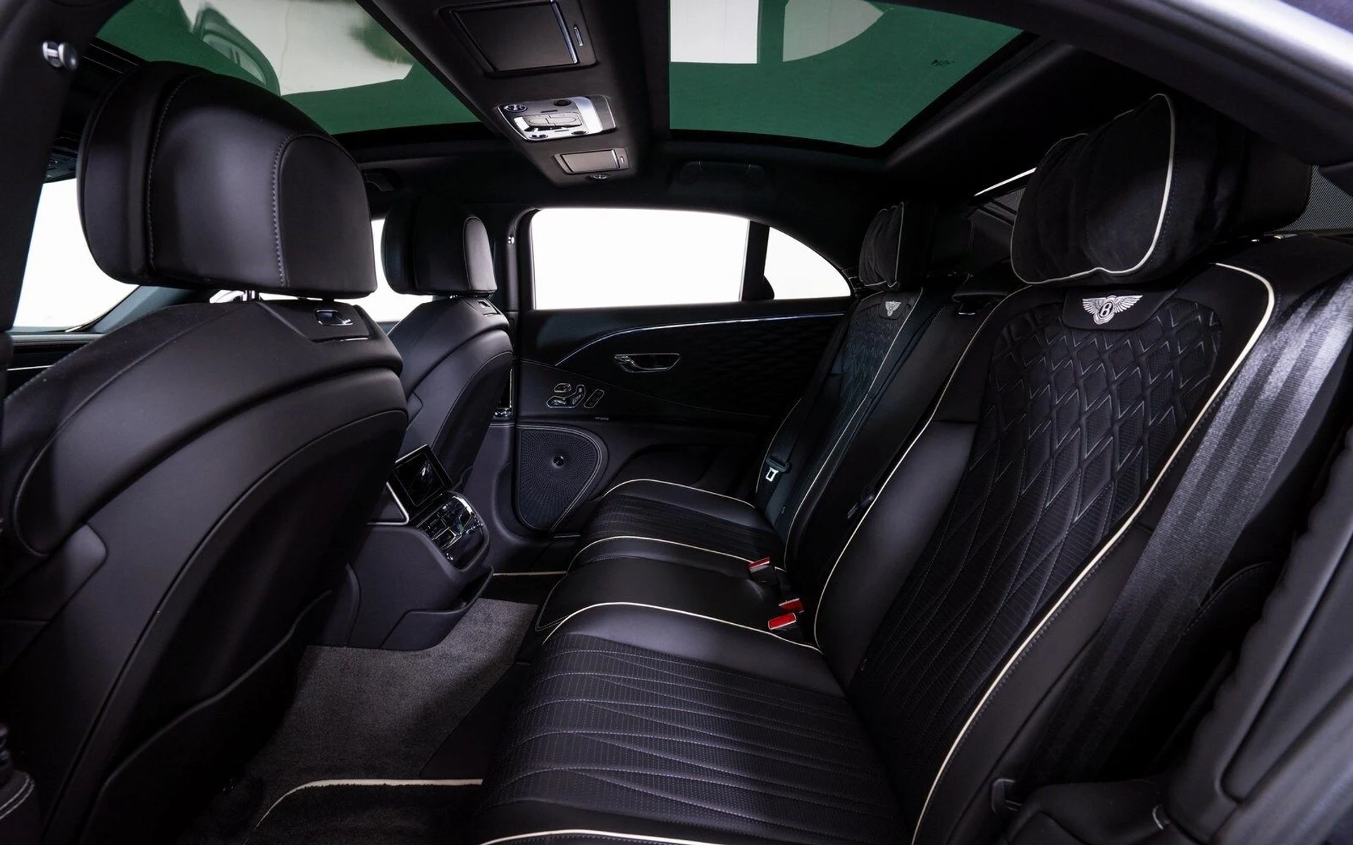 mph018_548265079_bf1648dc1ff5527fecf92be3ed5ee5fcx_5a87ded295