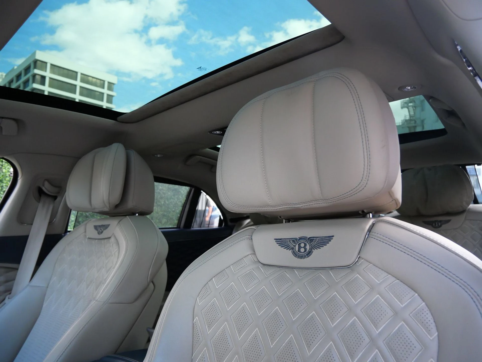 mph018_557038092_7aa4f56696878a79b03fe45e477f34f8x_aadc92af1e