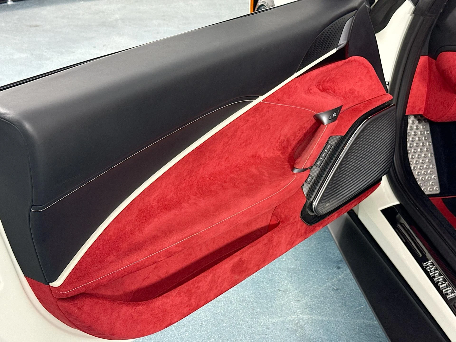 mph018_564851887_Used_2023_Ferrari_Roma_1784158043_08af6087ef