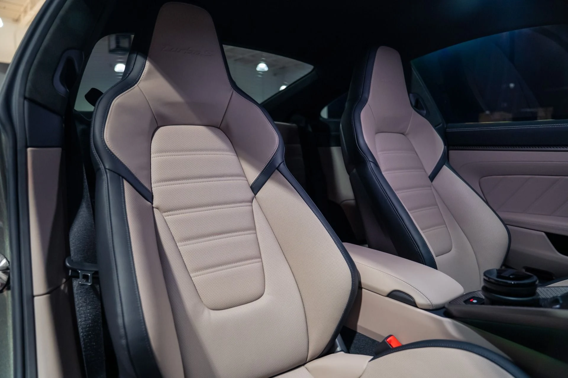 mph018_566743568_Used_2026_Porsche_911_Turbo_S_Carbon_Interior_Exterior_Pack_1785948414_45291ff280