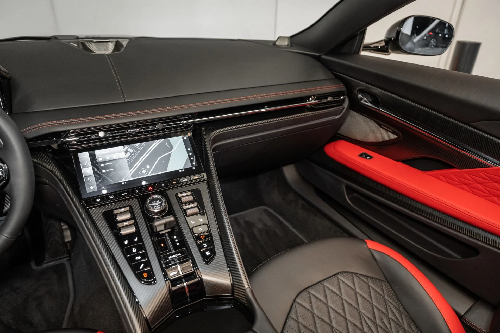 mph018_571732788_New_2025_Aston_Martin_DB_12_Volante_1735316524_9cf38313a3