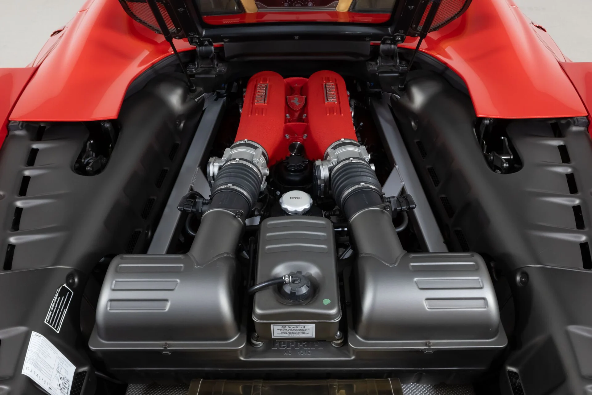 mph018_572050031_20a33e872f1419f162bd8f806cbf0d96_f1a02693ea