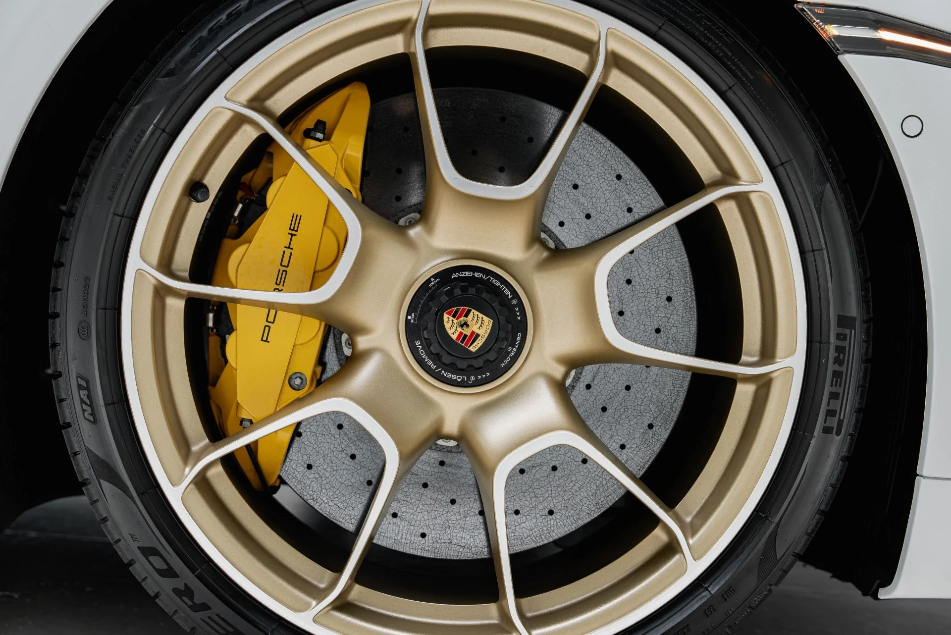 mph018_573610369_Used_2022_Porsche_911_Turbo_S_1788393850_e4742c5e6b
