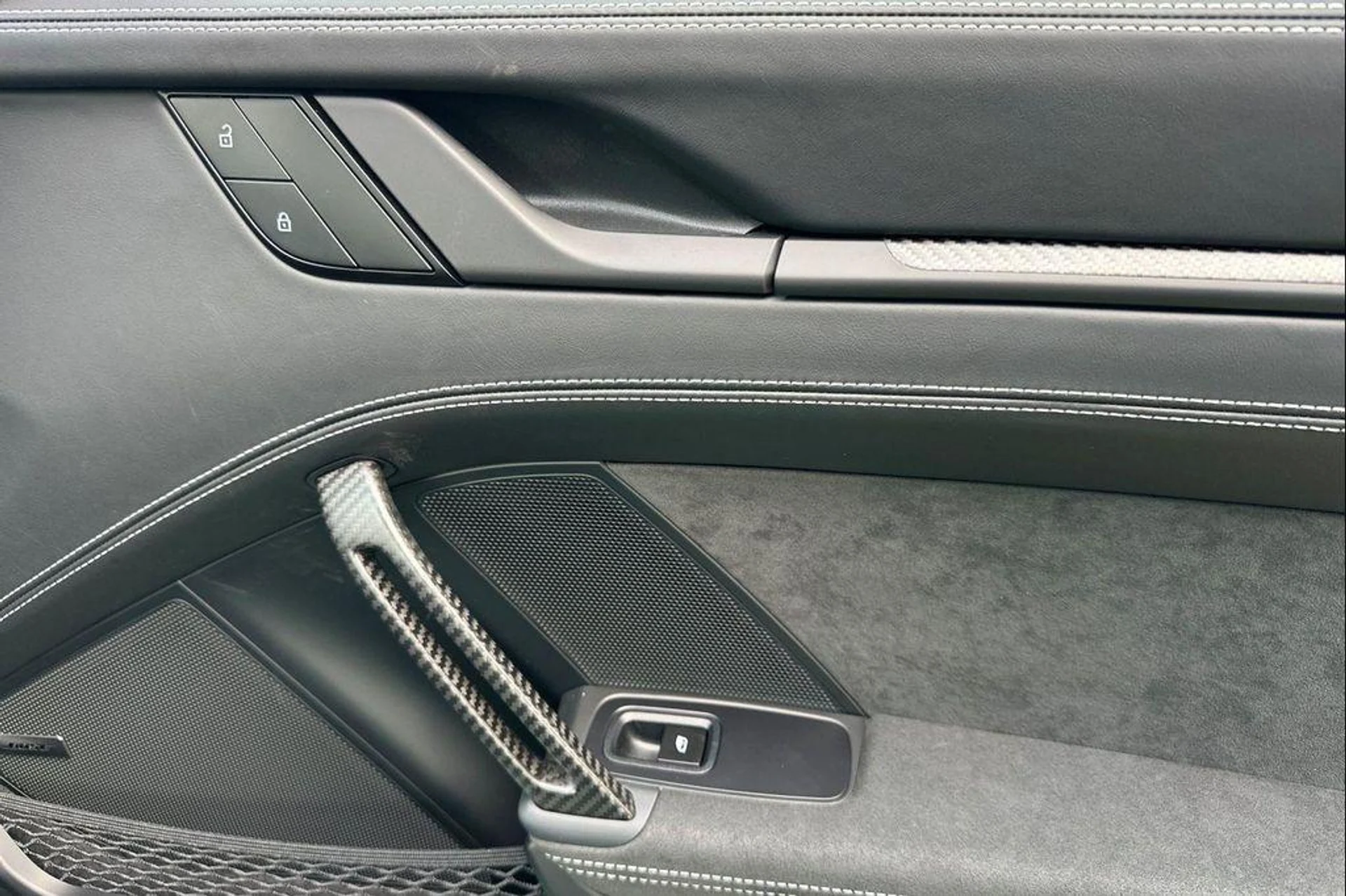 mph018_575868746_r_Zgs_Xnjk1_Hi3b_Ik_MQ_9wzv_Nx_Ox_VY_7ee2f8dbb4