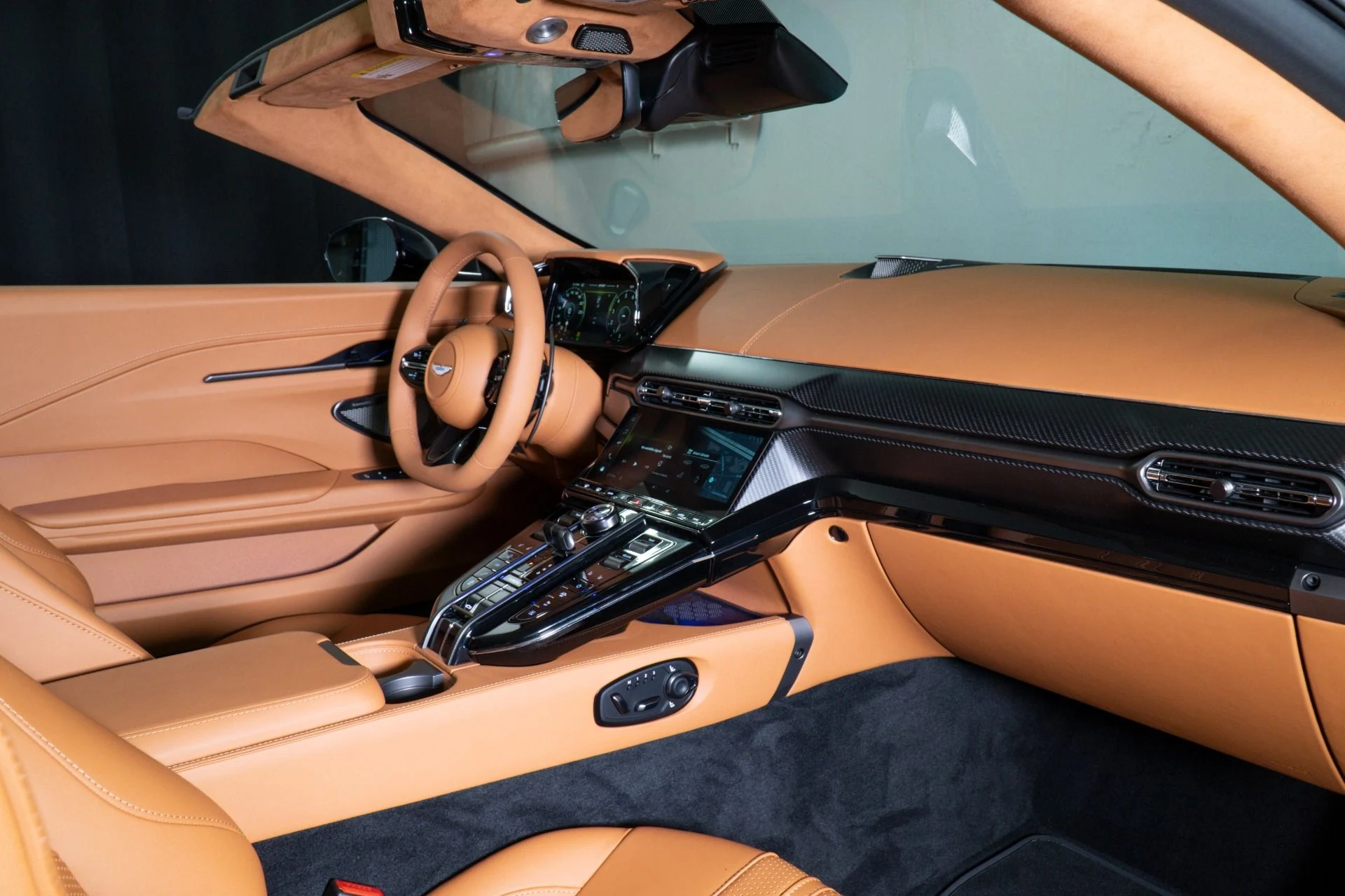mph018_575978990_New_2026_Aston_Martin_Vantage_1777652396_cf21a40a25