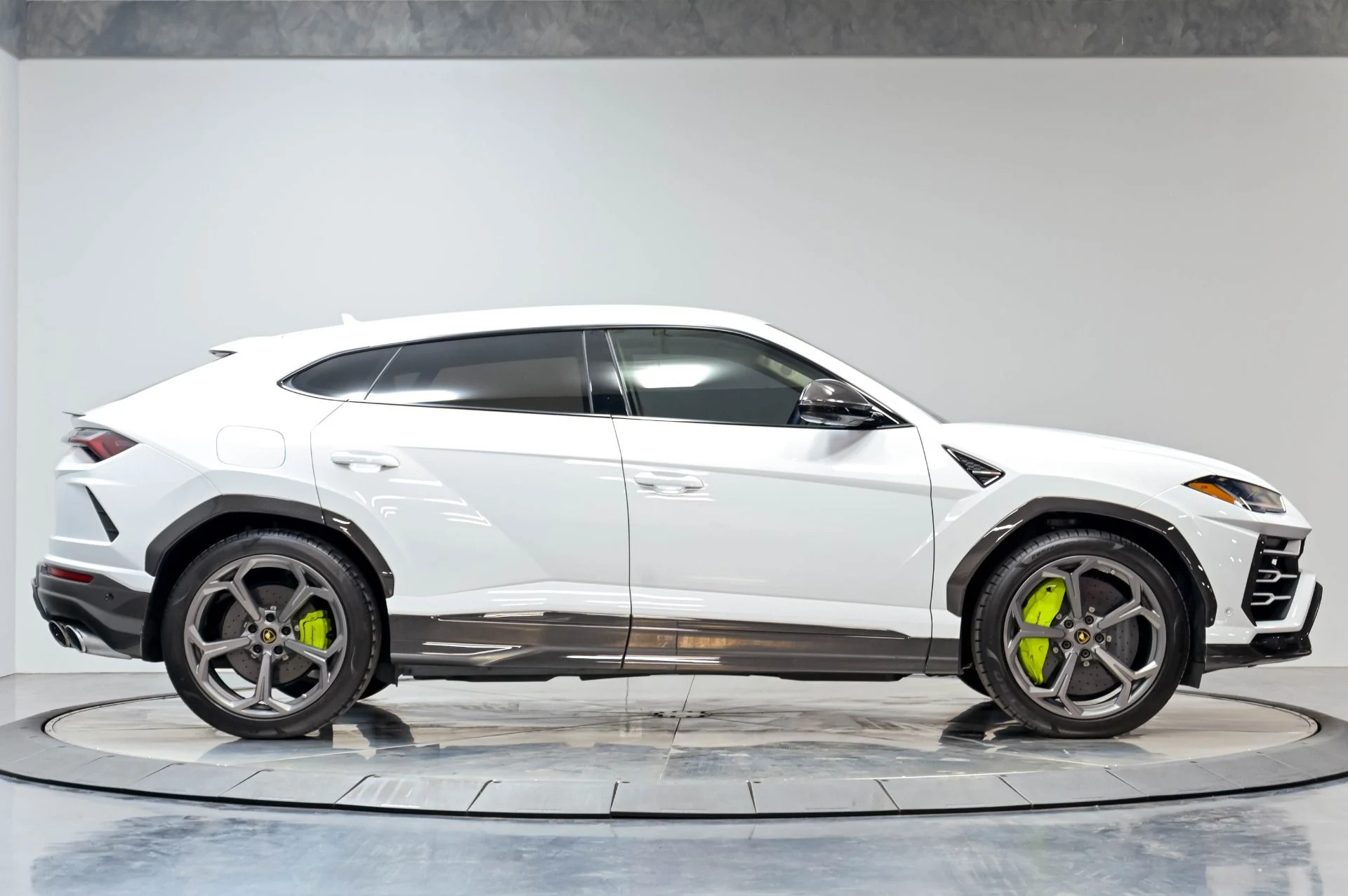 mph018_578730873_Used_2020_Lamborghini_Urus_1778528583_787fd45ebb