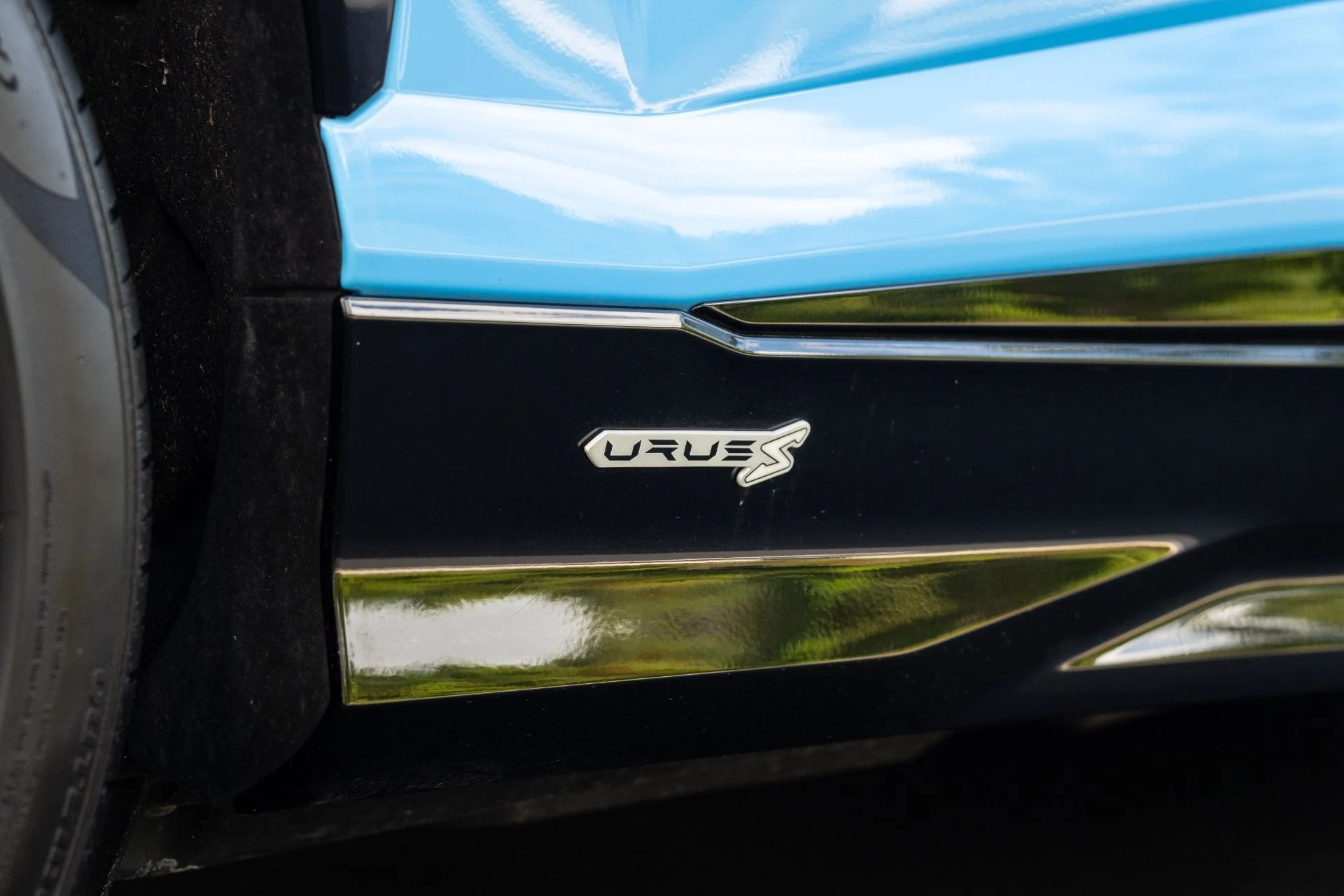 mph018_589043708_Used_2024_Lamborghini_Urus_S_1773951175_db0b35a894