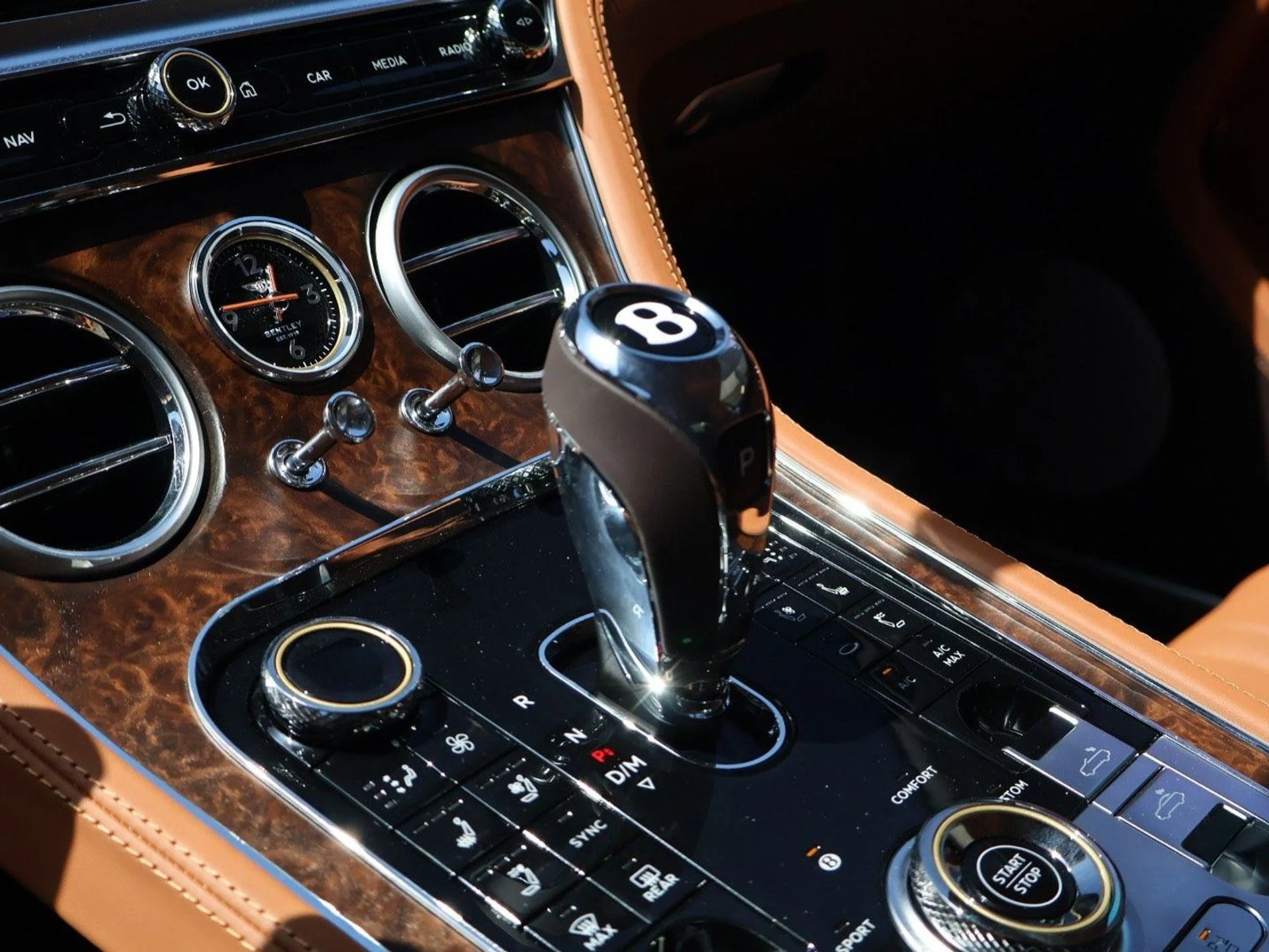 mph018_592636802_28ebf5a8fc33f65f39d76c44d044f6e6x_b342ac49dc