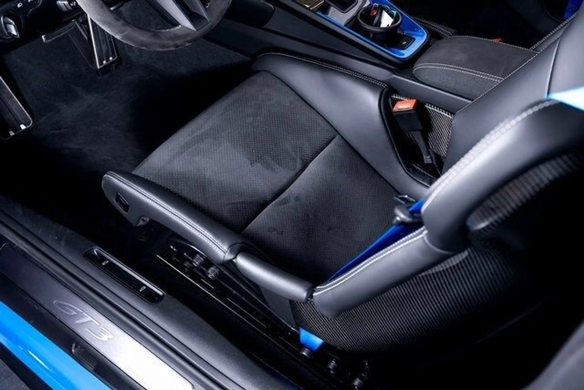 mph018_597252951_a32b9b081bee53341074577f5bb8e6eax_365c7bf243