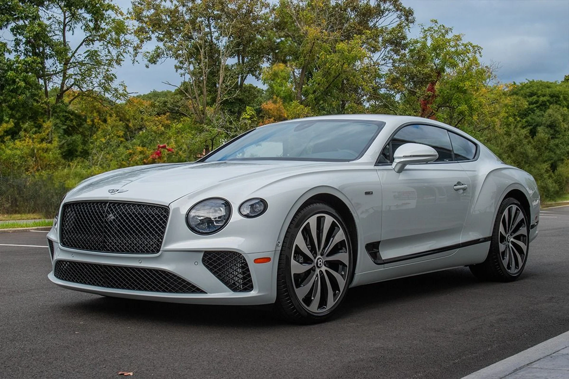 mph018_602070200_Used_2024_Bentley_Continental_GT_V8_1728476445_8e88ddf111
