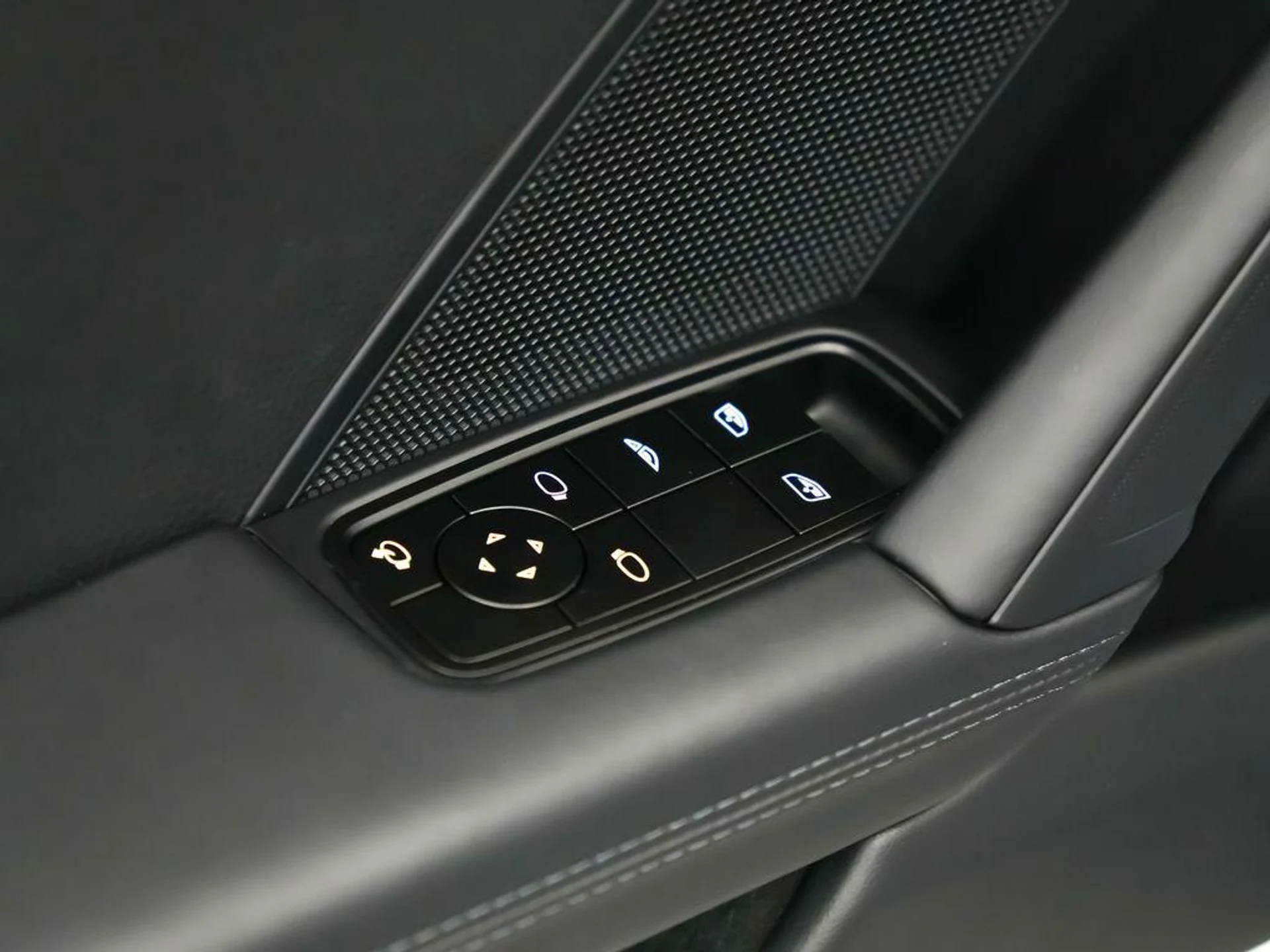 mph018_603850169_ve_Q783_Nu1sd_W8c_Ucpugzso_RKA_460c75f4f1