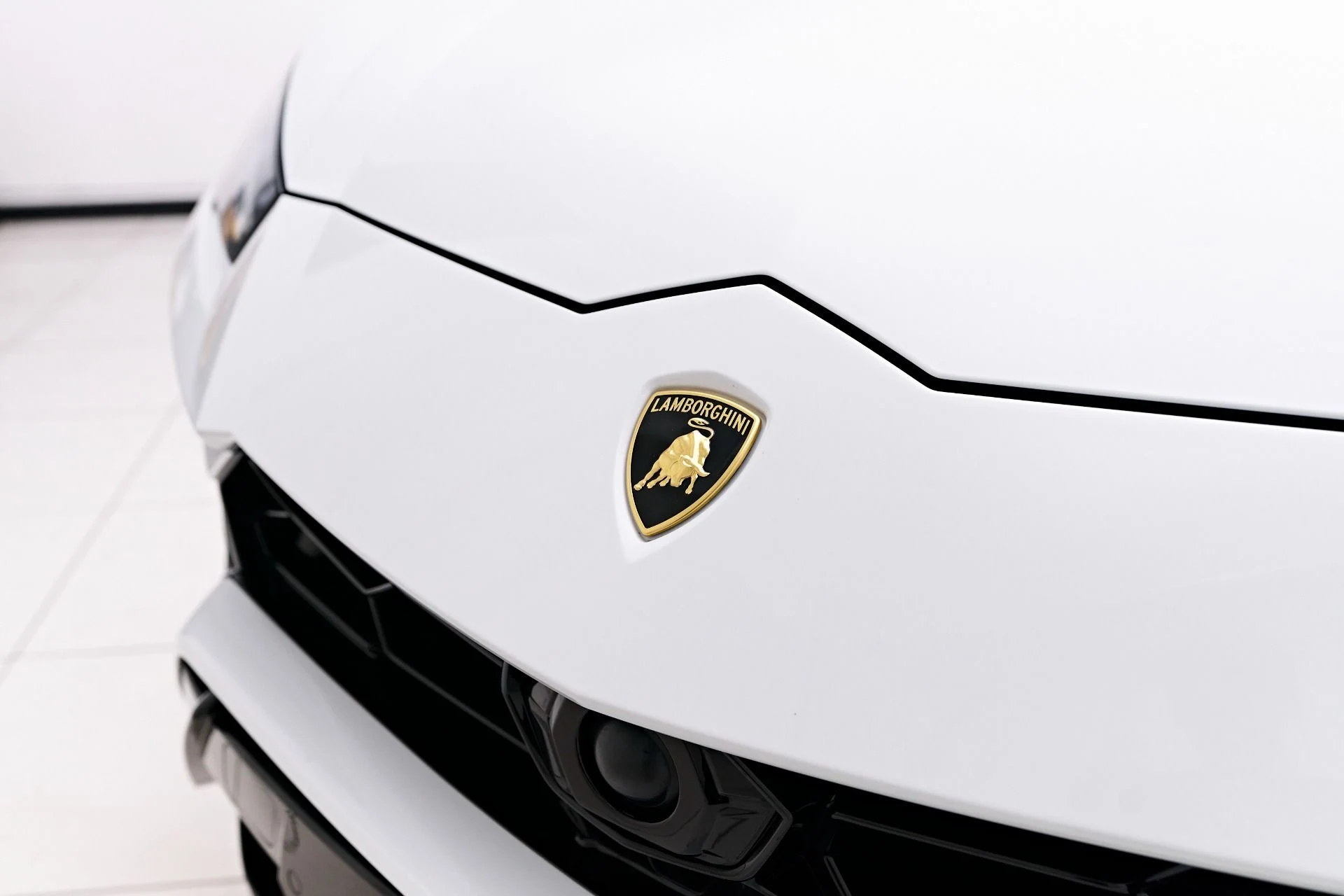 mph018_604023170_Used_2022_Lamborghini_Urus_Base_1758404790_949b89c470