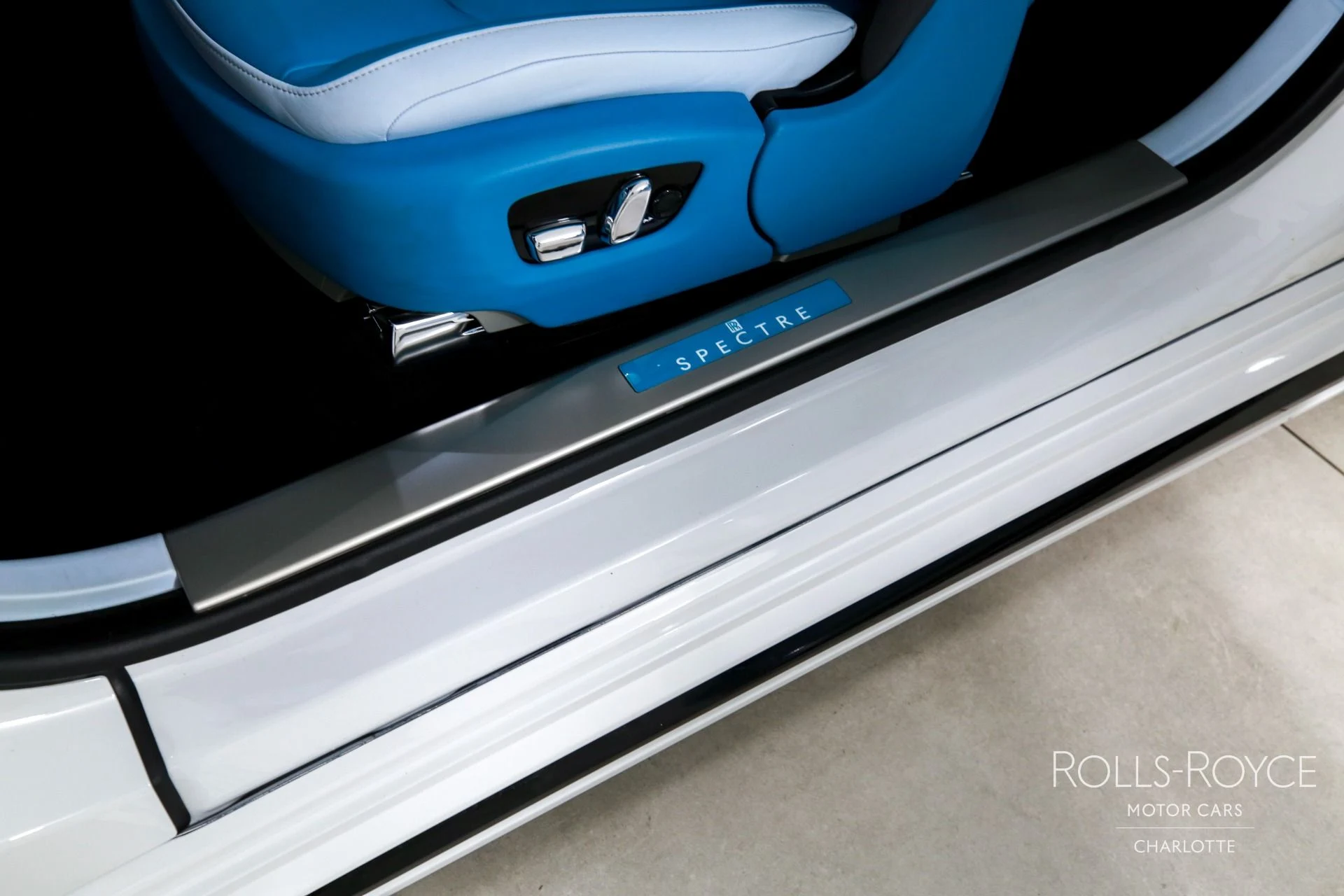 mph018_609768750_Used_2024_Rolls_Royce_Spectre_1776091344_49c41351f8