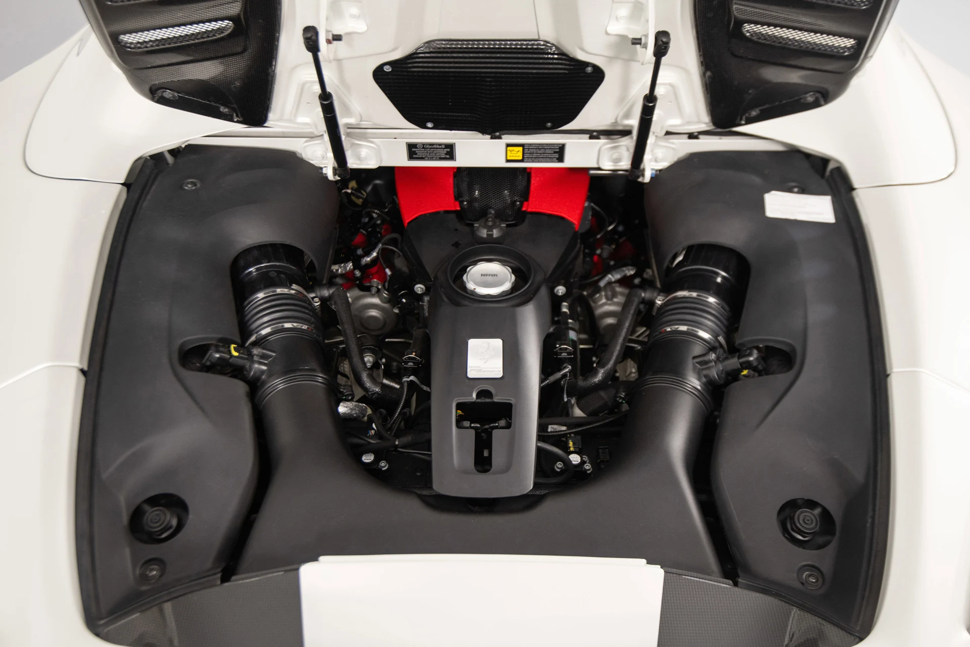 mph018_610832107_84cda78e6f754f86869c003878a0aaa3_a84a2fc119