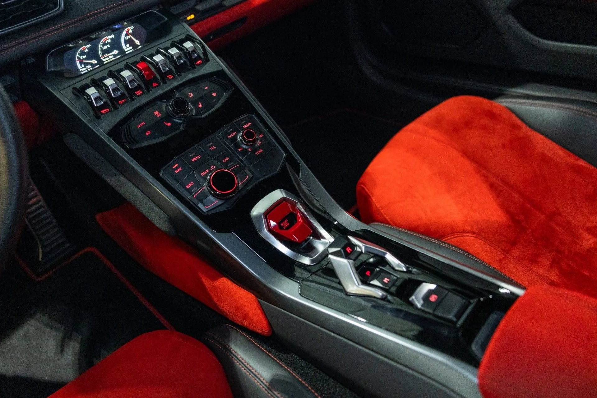 mph018_614457923_qg_c0141ee9c4