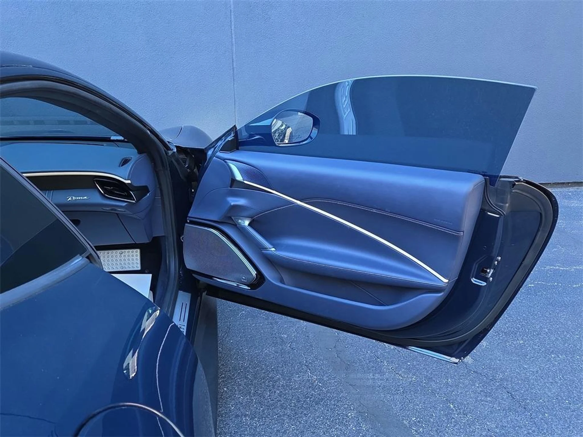 mph018_615716592_g_Ec_V9ont_Fwd_N_B2_SY_Yhf24_R_T7_A_a8a0c907cd