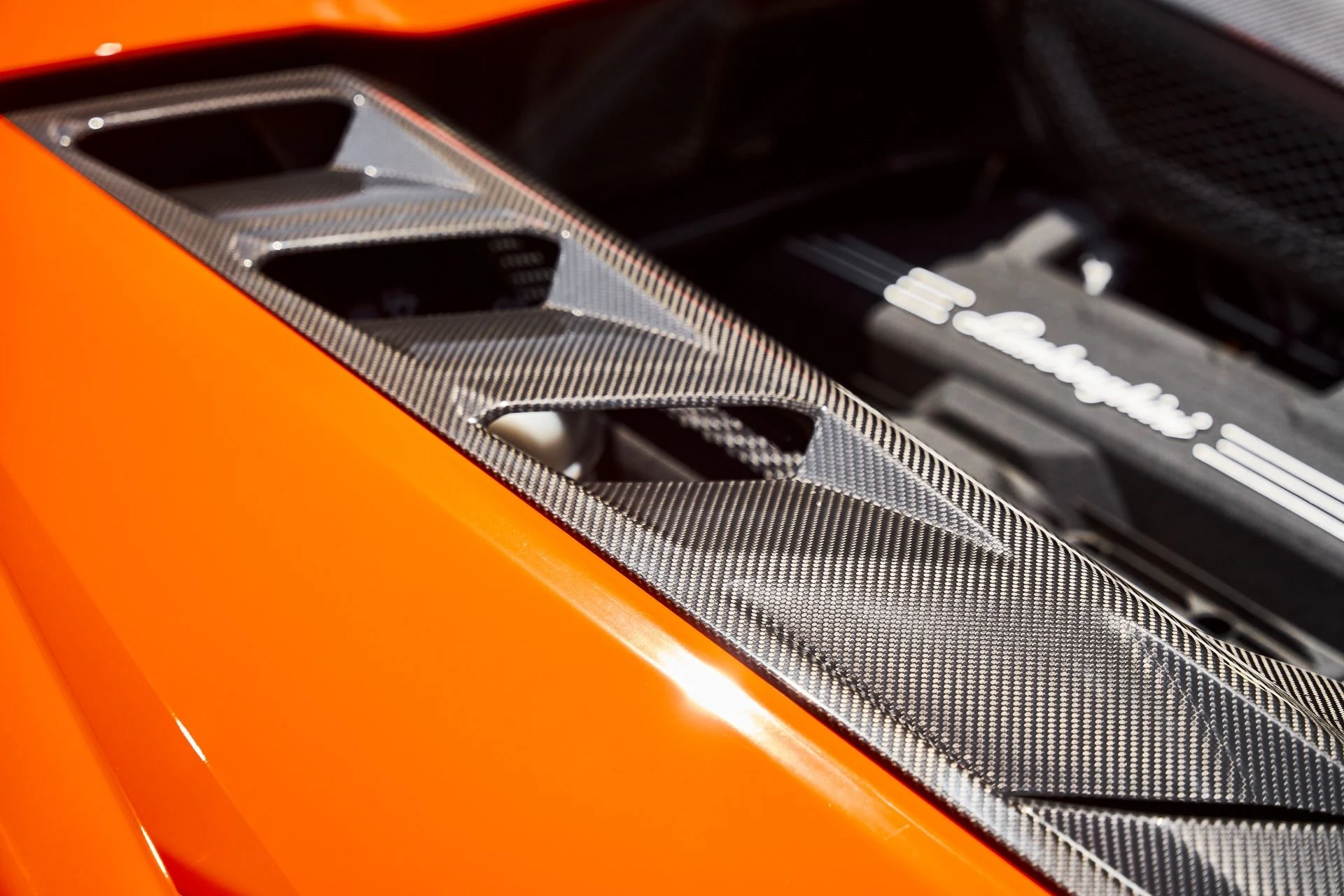 mph018_617617762_Used_2024_Lamborghini_Revuelto_Base_1786150892_7198dd13ca