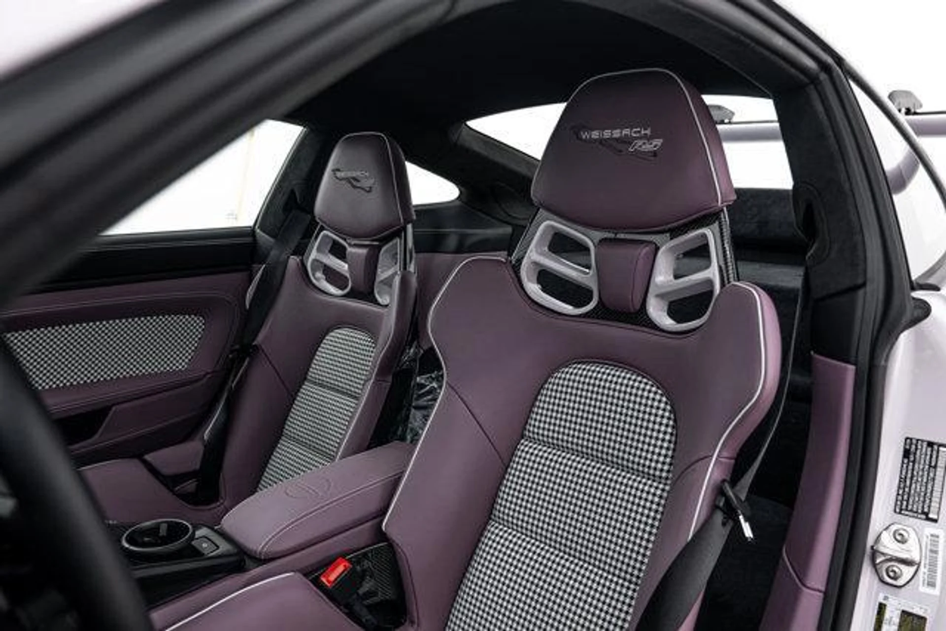 mph018_624771848_b_Ns09_He_MXIL_Tyy_D_Re0b84_QY_Xsw8_a1e66dfb19