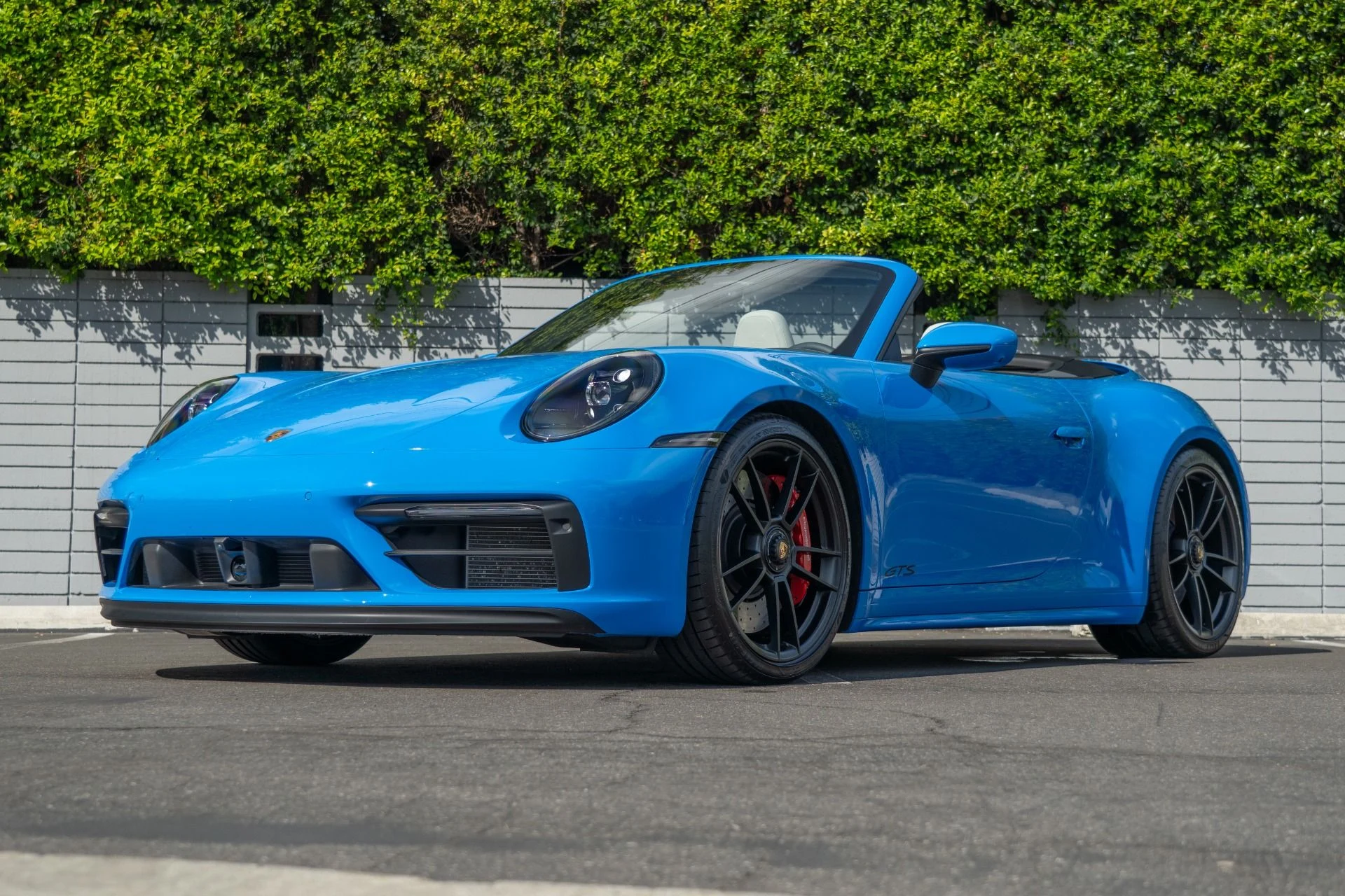 mph018_634593211_Used_2023_Porsche_911_Carrera_GTS_1759352953_f5400bc3a5