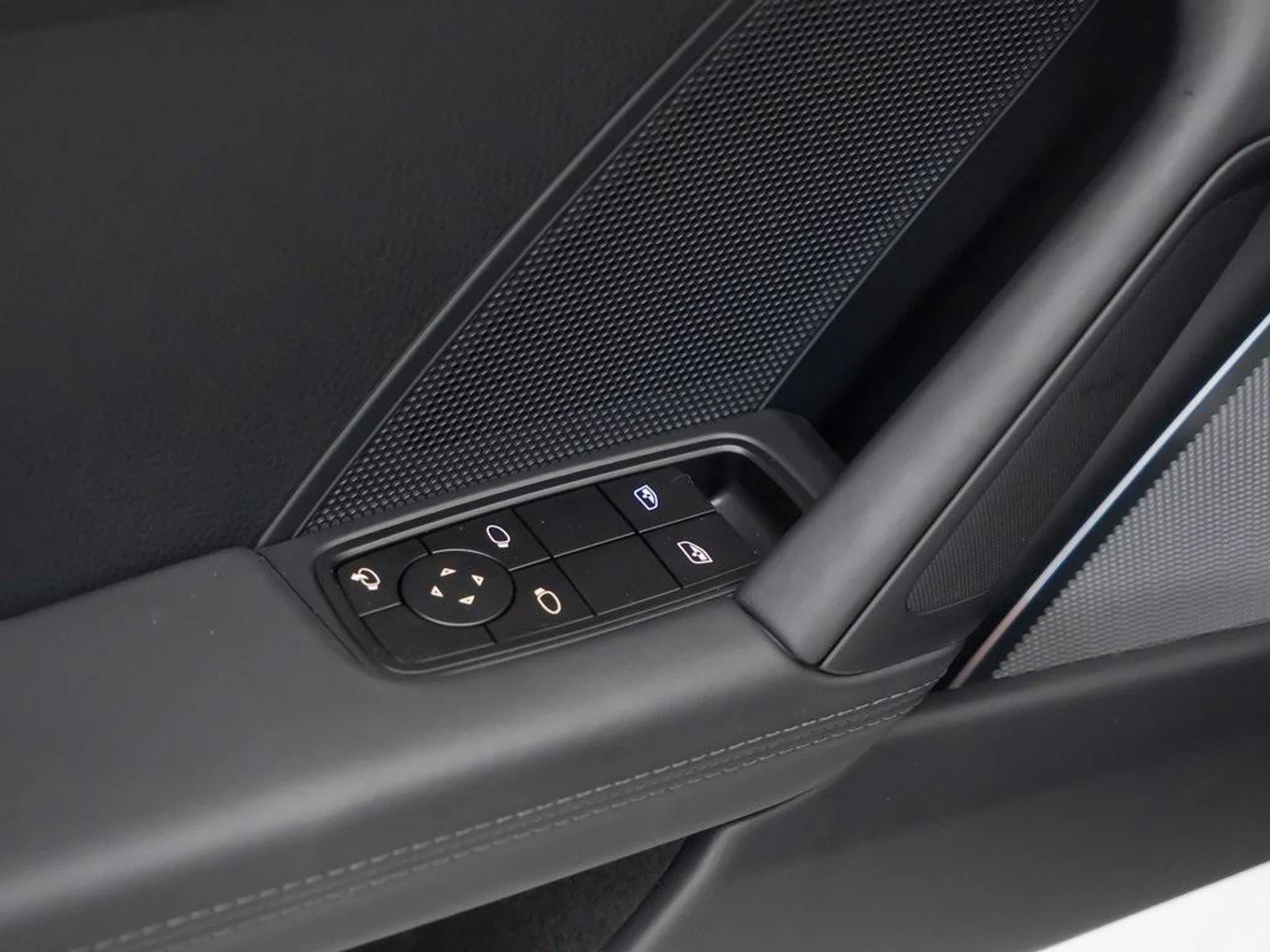 mph018_638228641_El_X6q_Sq_Uubg_MSNC_Gl_Saih_Gw_Ob_M0_7eb90ef075