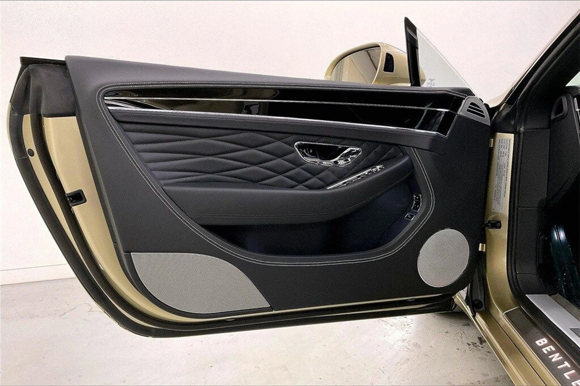 mph018_640824438_f46ad80af9951d859f28a7698df9ba69x_23e29937f2